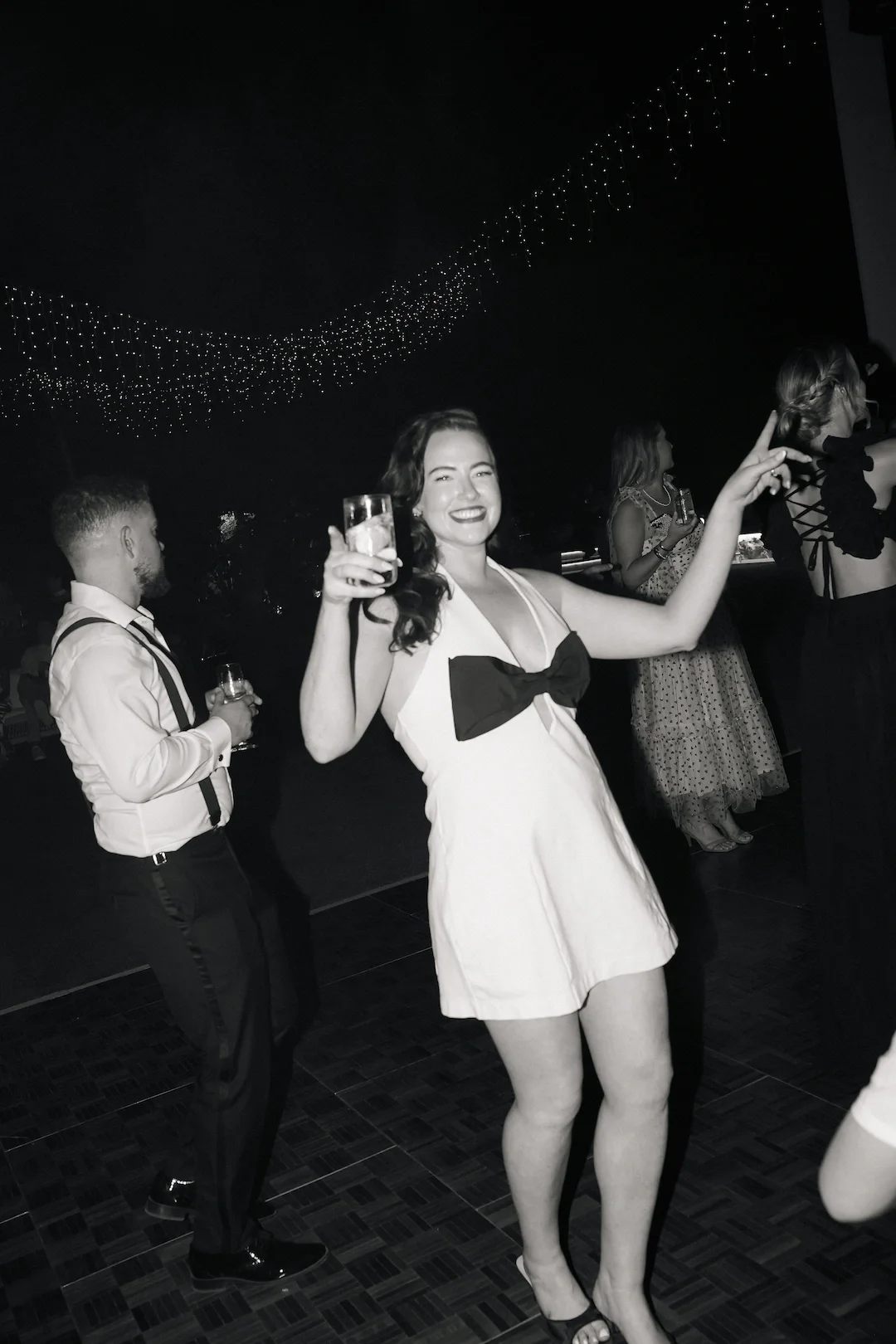 bride dancing at orizontes estate