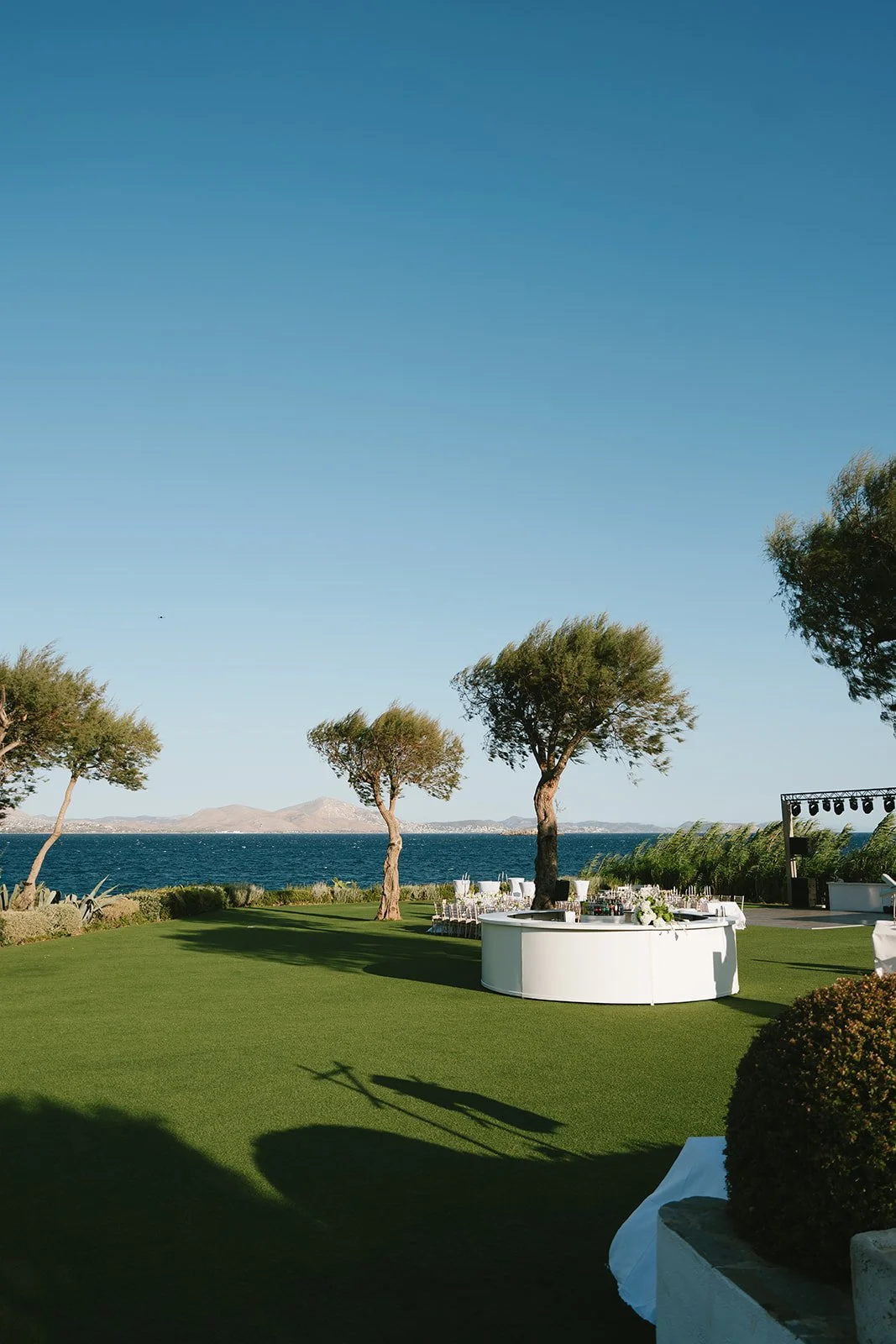 open bar at wedding venue