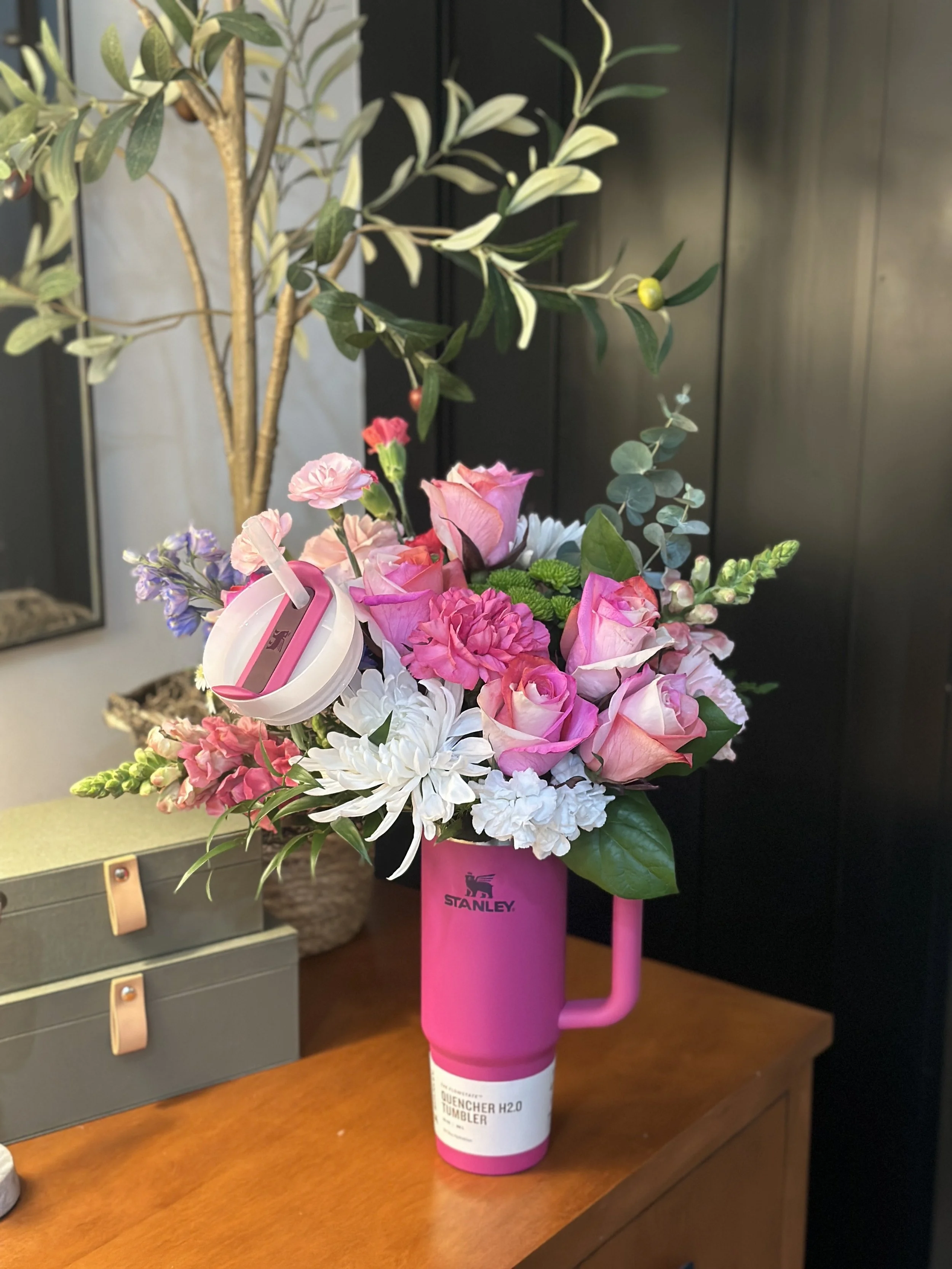 Stanley Arrangement (FUCHSIA)