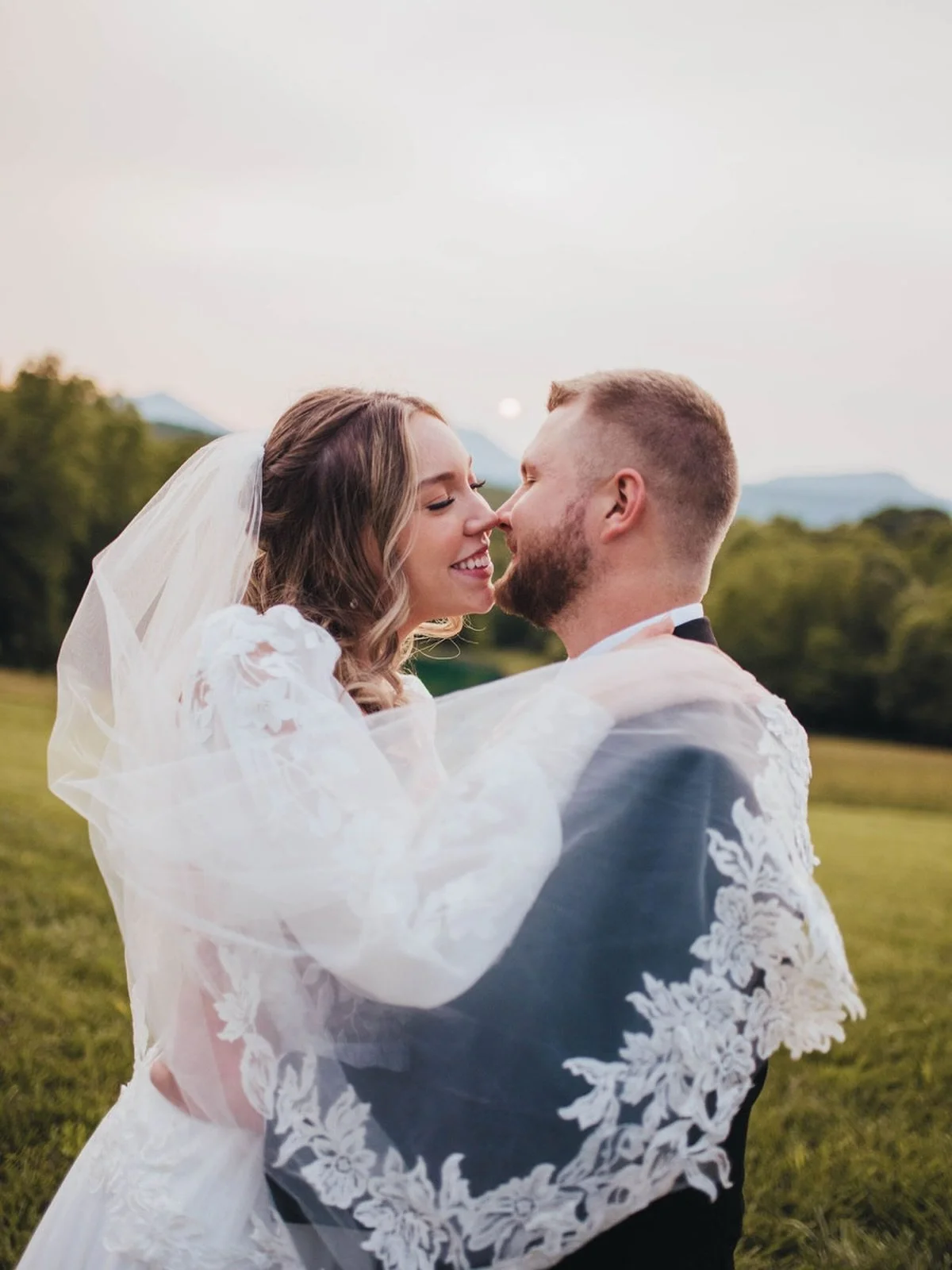 Though our weekends may be a little less busy, this time of year never seems to slow down in terms of inquiries and planning meetings. 

Whether you&rsquo;ve just said yes 💍 or if you&rsquo;re counting down the days until you say I Do 👰🏼&zwj;♀️, t