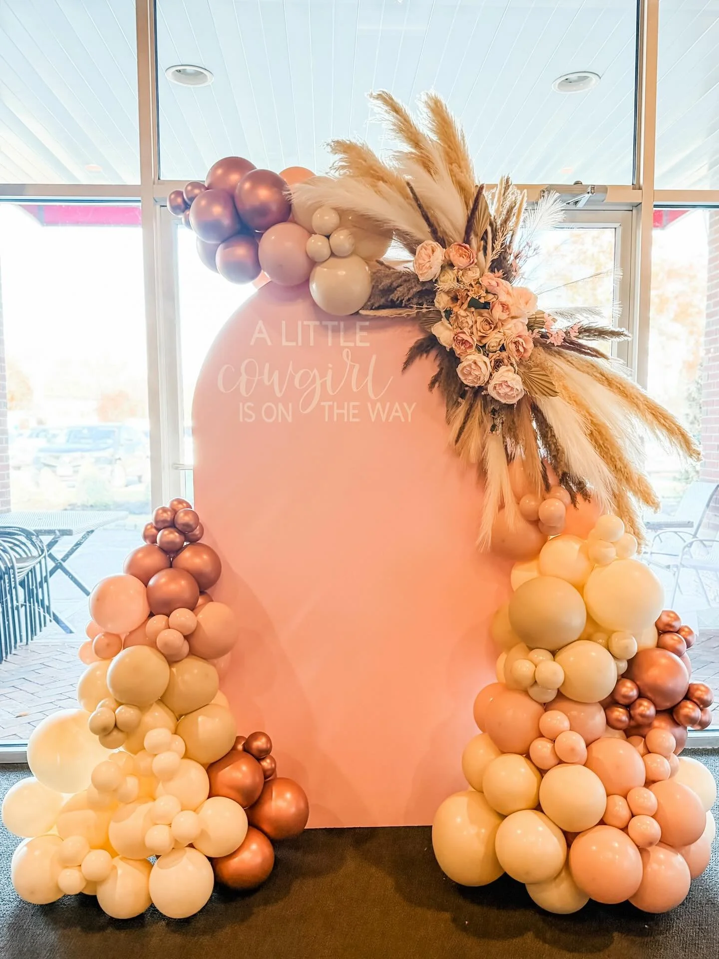 Pretty in pink + wild at heart 🌸🐴
We&rsquo;re swooning over these soft tones and fluffy pampas!

Custom faux florals, backdrop and design for the sweet mama to be 💕
Venue: @nicolasristorante 

#eventdesign #eventstylist #balloonstylist #EventDecor