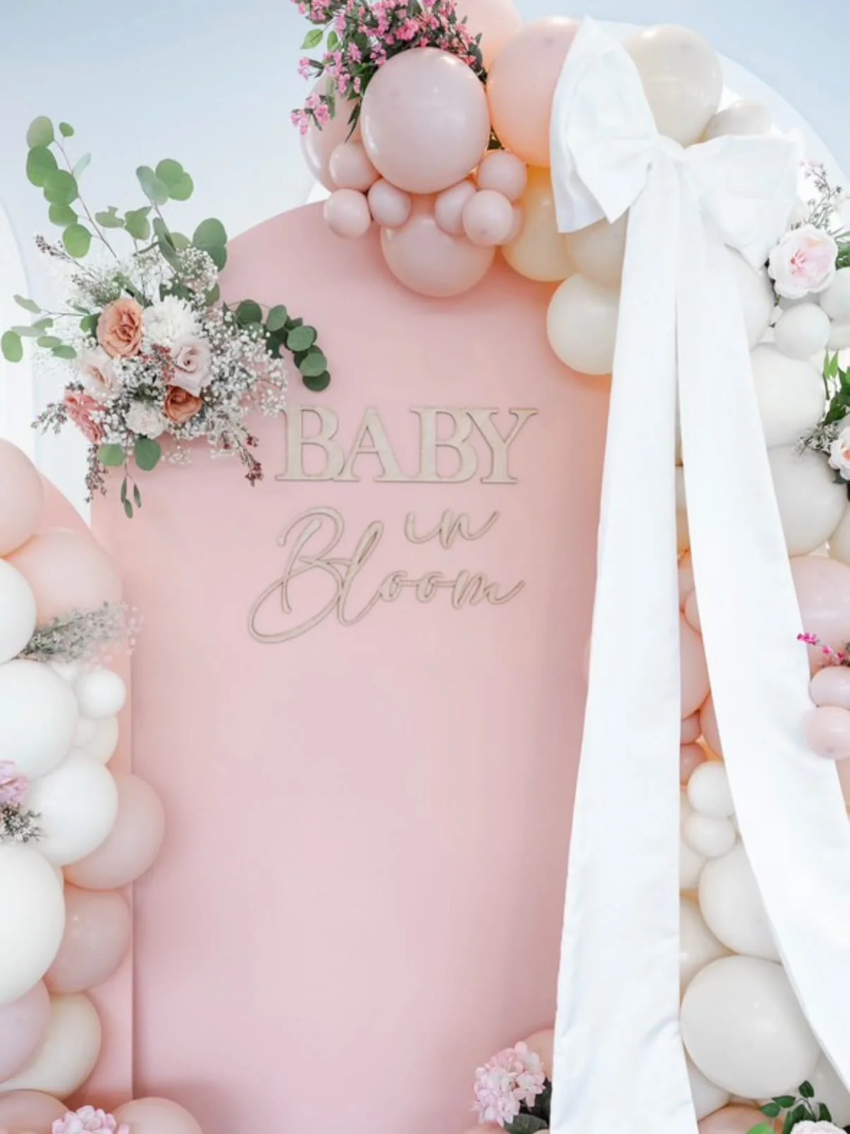 Sunshine, soft blush tones, and a baby in bloom ☀️🌸
The sweetest way to welcome warmer days ahead!

#babyshower #njbabyshower #floraldesigns #njflorist #njballoons