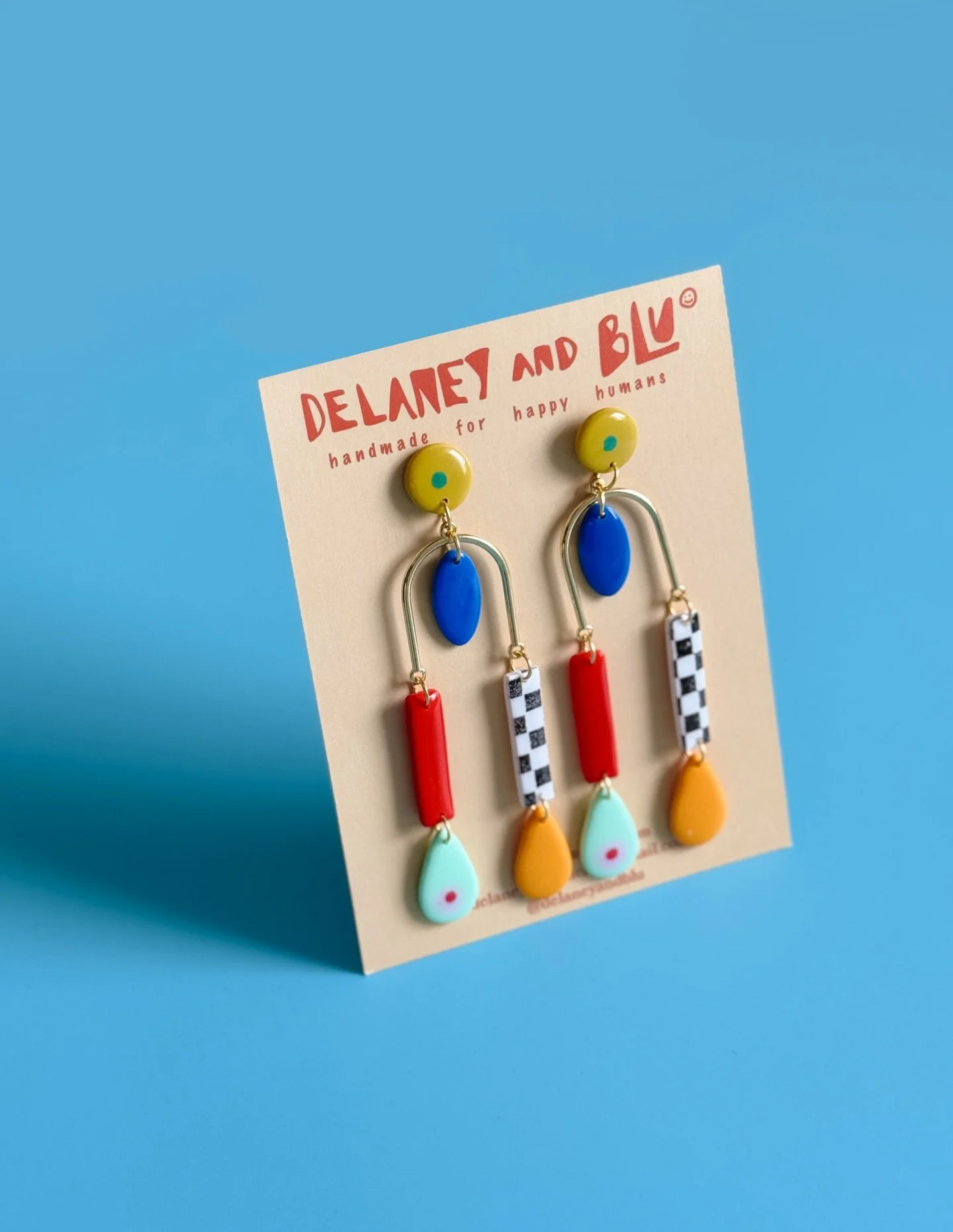 @delaneyandblu just hit the shelves &amp; we can&rsquo;t wait for you guys to see them in person ✨ Open 10am-6pm!! 

#partyshop #partystore #nashville #gift #earrings