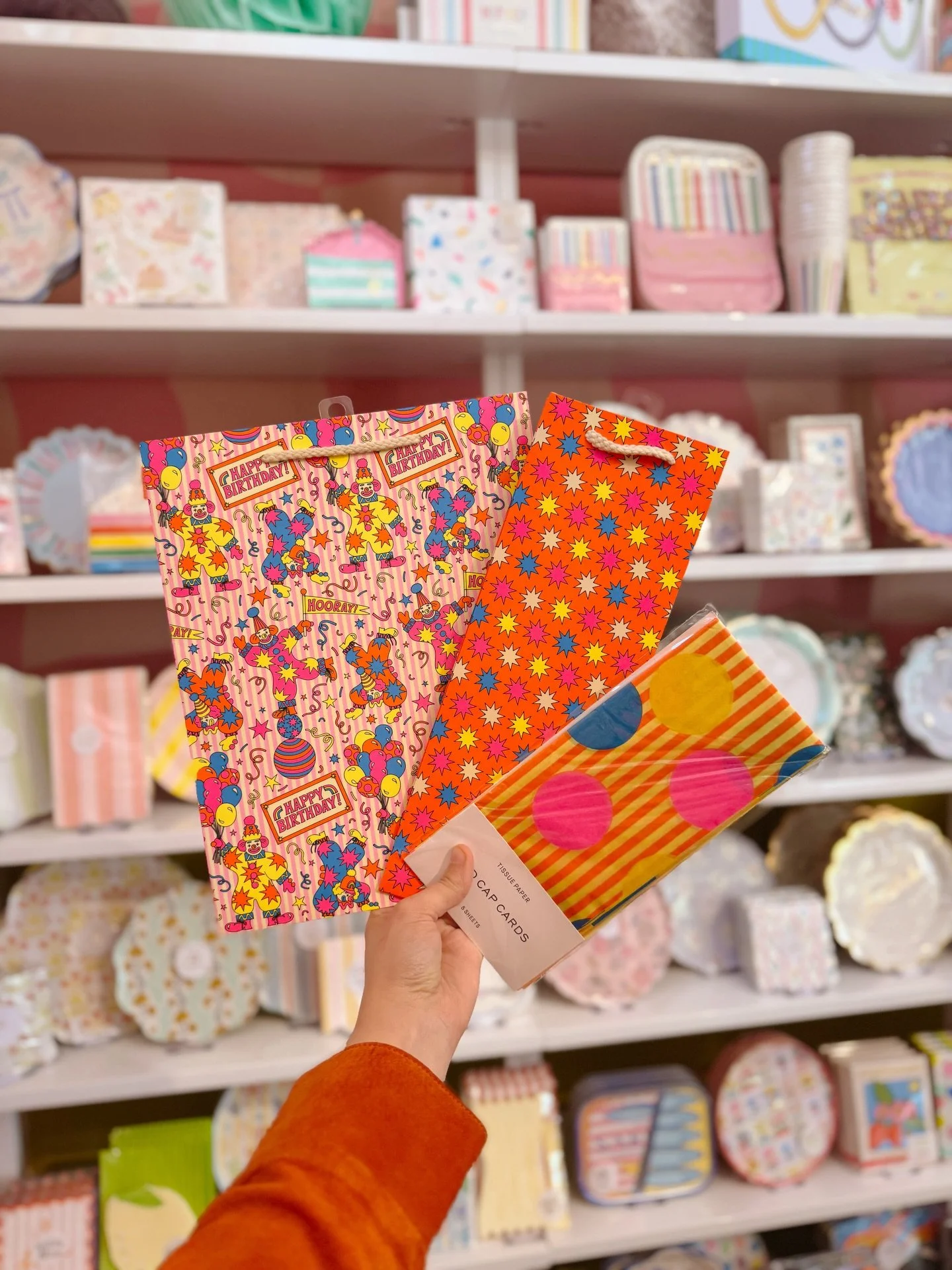 Posting this as a formal request for someone to plan a clown themed party 🤡🎈🌈💥⭐️🎪🎠