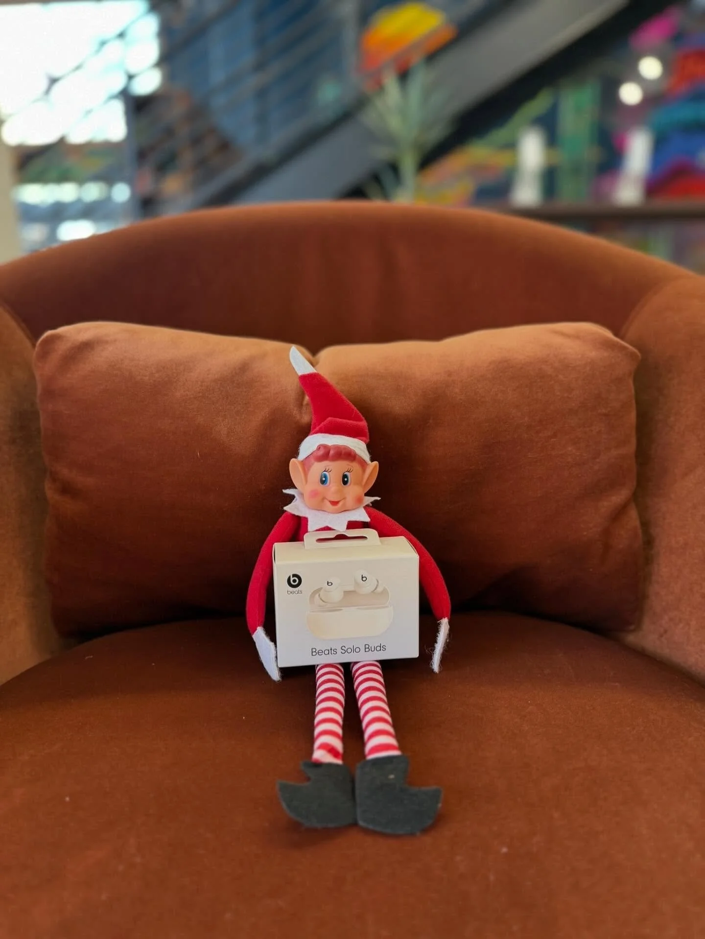 🎁 DAY 2 of 12 days of giveaways!

Willie has been bumping holiday beats all morning. Now it&rsquo;s your turn 🎧 🌲 

How to enter:
1️⃣ Like this post
2️⃣ Tag a friend 
3️⃣ Tell us your favorite holiday song 🎵 

Winner announced tomorrow. Good luck