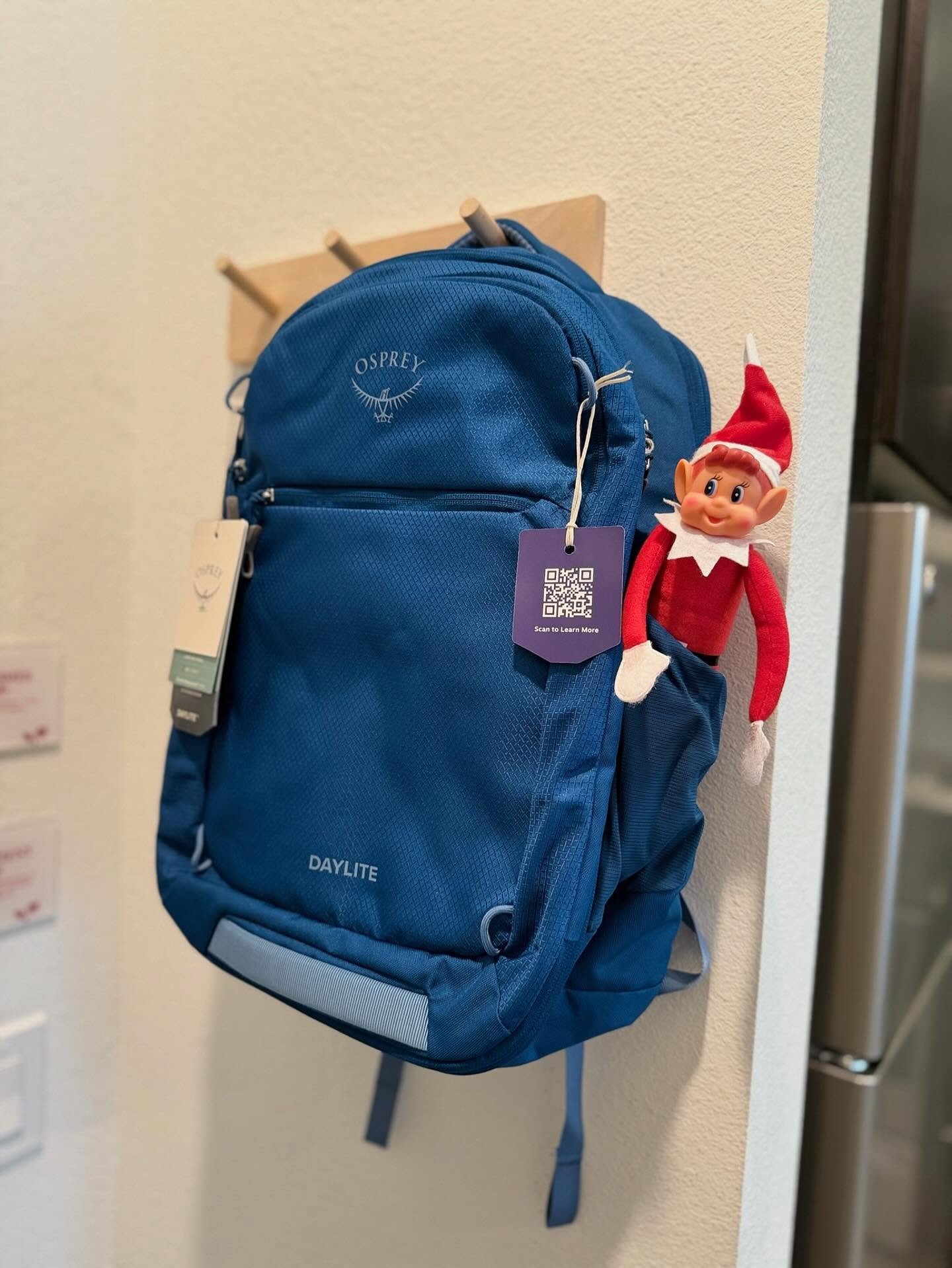 🎁 DAY 5 of 12 days of giveaways!

Willie said he&rsquo;s hitching a ride with whoever wins today🎒 

How to enter ⬇️
🌲 Like this post 
🌲 Tell us where you&rsquo;re going for winter break 

Winner announced tomorrow. Good luck!