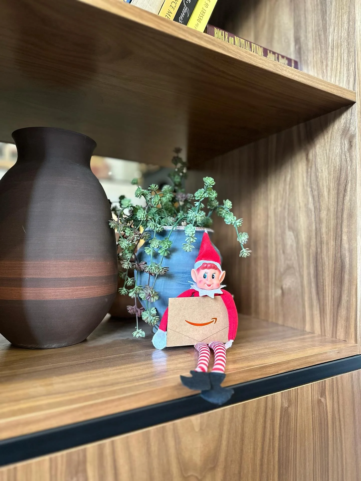 12 days of giveaways may be over but Willie has ONE last gift up his sleeve&hellip; another $100 Amazon card 🎁✨

Countdown to the renewal deadline: 72 hours! ⏳
Sign your 2026 lease by the 15th end of day to enter our final giveaway.