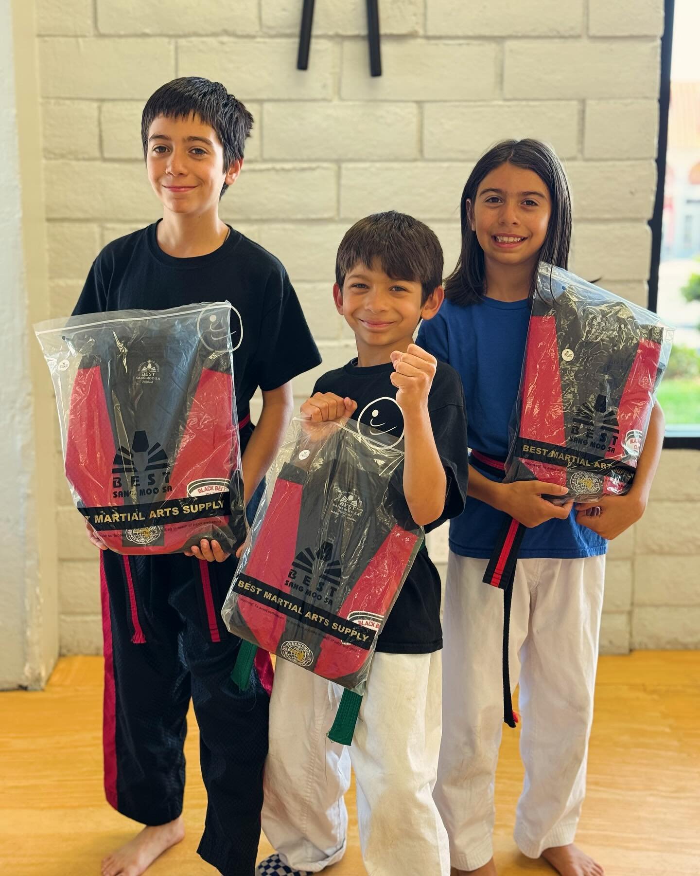 IT&rsquo;S A FAMILY AFFAIR💫

 We&rsquo;d like to take the time to welcome our newest Black Belt Club member, Bartolome(middle), as he joins his older siblings(Gemma and Elias) into the Black Belt Club😃👏🏽🥋

 Bartolome has excellent attention and 