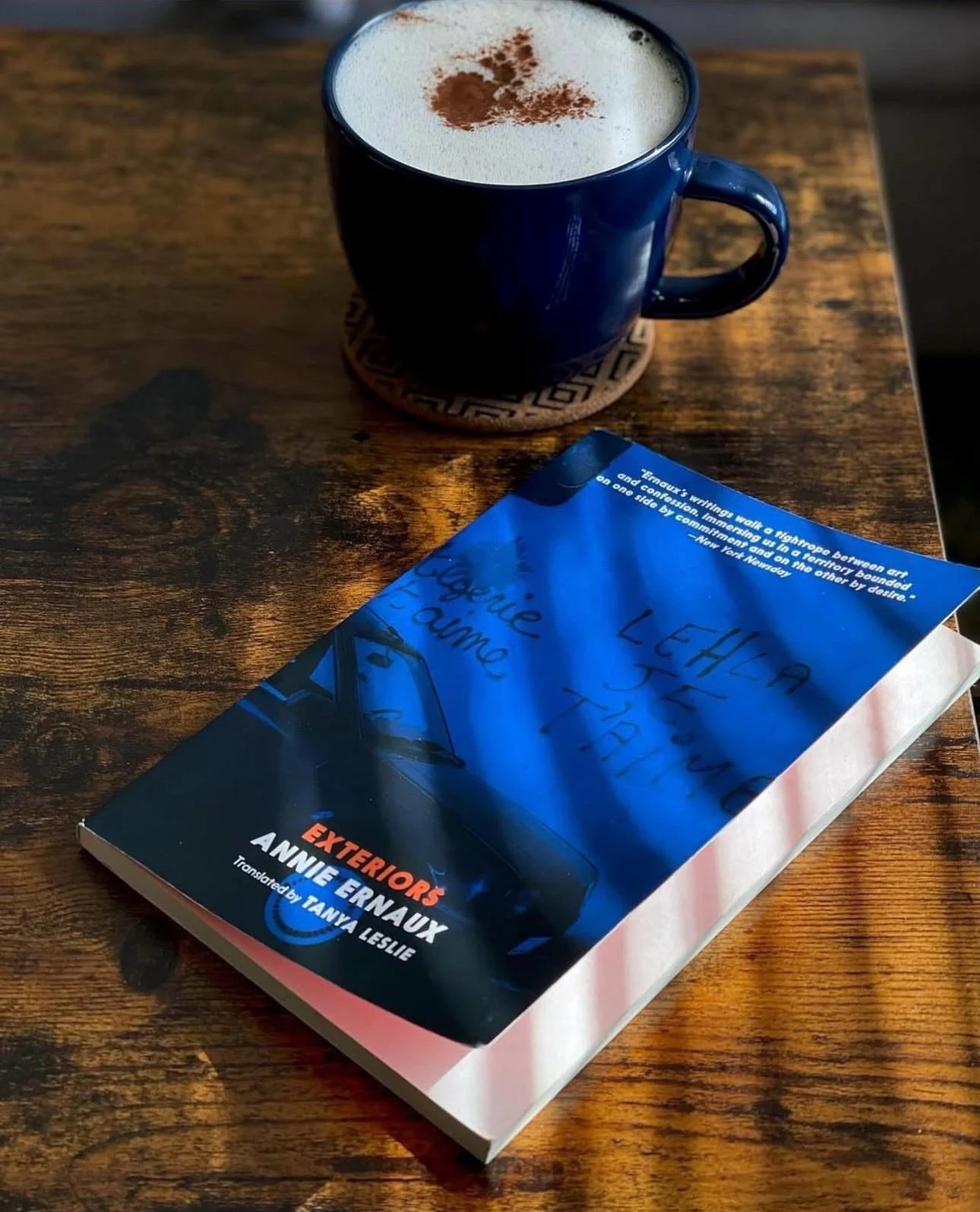 Annie Ernaux, Exteriors (1993, trans. Tanya Leslie).
: 
On Ernaux's Birthday (1 Sep, 1940). 🥳

Memories of Cergy-Pontoise, a new town forty kilometers outside of Paris. Ernaux writes with such powerful frankness. It's almost like sending texts messa
