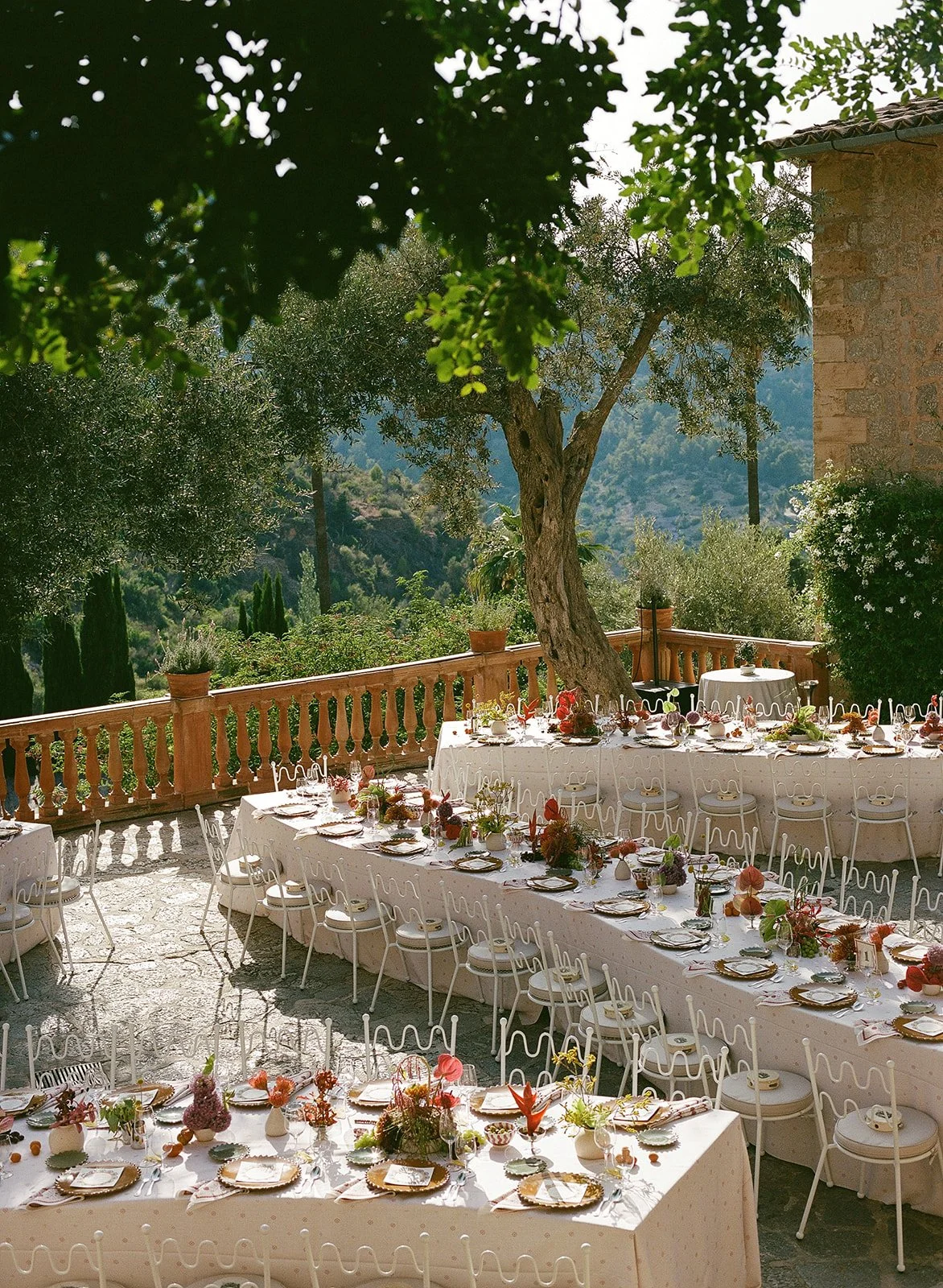 la-residencia-deia-outdoor-wedding-tables.jpg