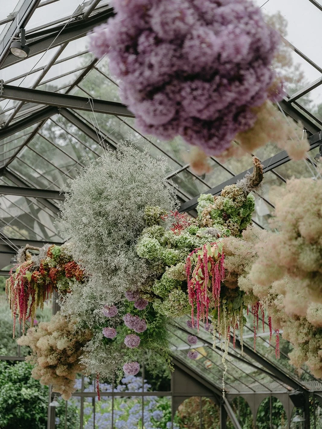 Twelve meters of lush flower fun at @bellavistasintra, with @jchickphotography