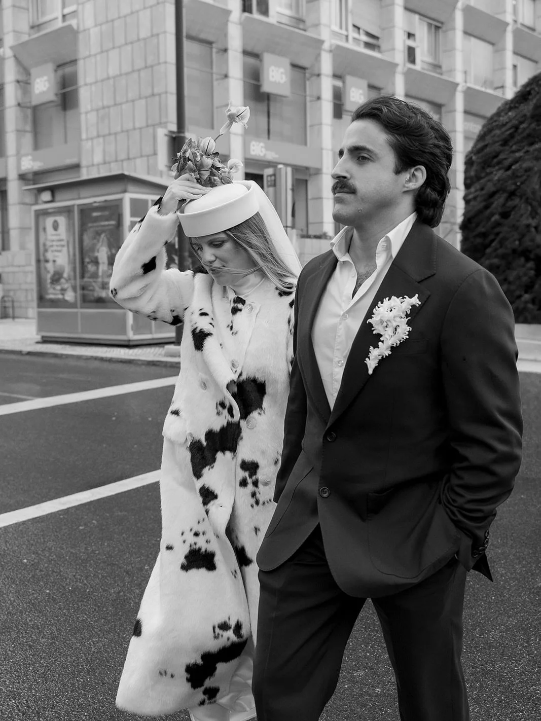 Legally on the other side and I can confirm, everyone must get married, at least, once in life!!!!!!!!!!!!!!!!!

Playing with Sapatinhos, my dad&rsquo;s favourite orchids. Keeping @nonaked_design_studio boutoni&egrave;rre as fun as our lives together