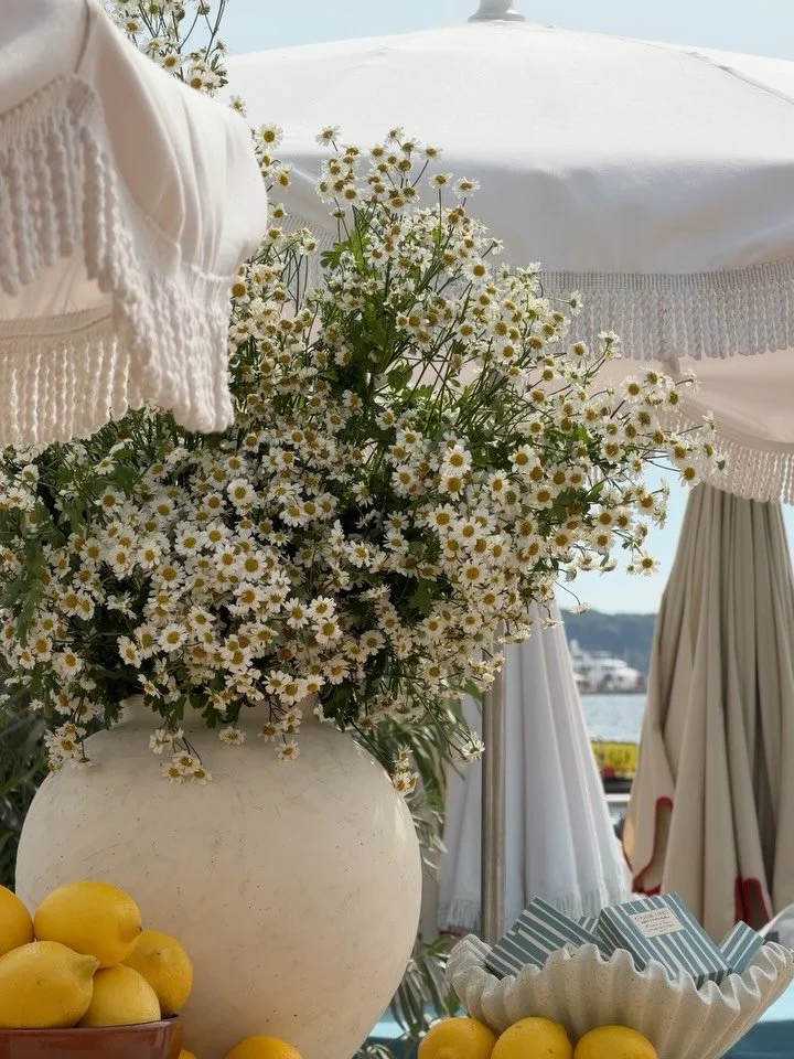 I wonder if anyone that&rsquo;s not a florist understands the technicality behind a single matricaria sculpture or butterfly ranunculus composition. The time, the love, the cleaning, the care, in hundreds of stems together, dancing