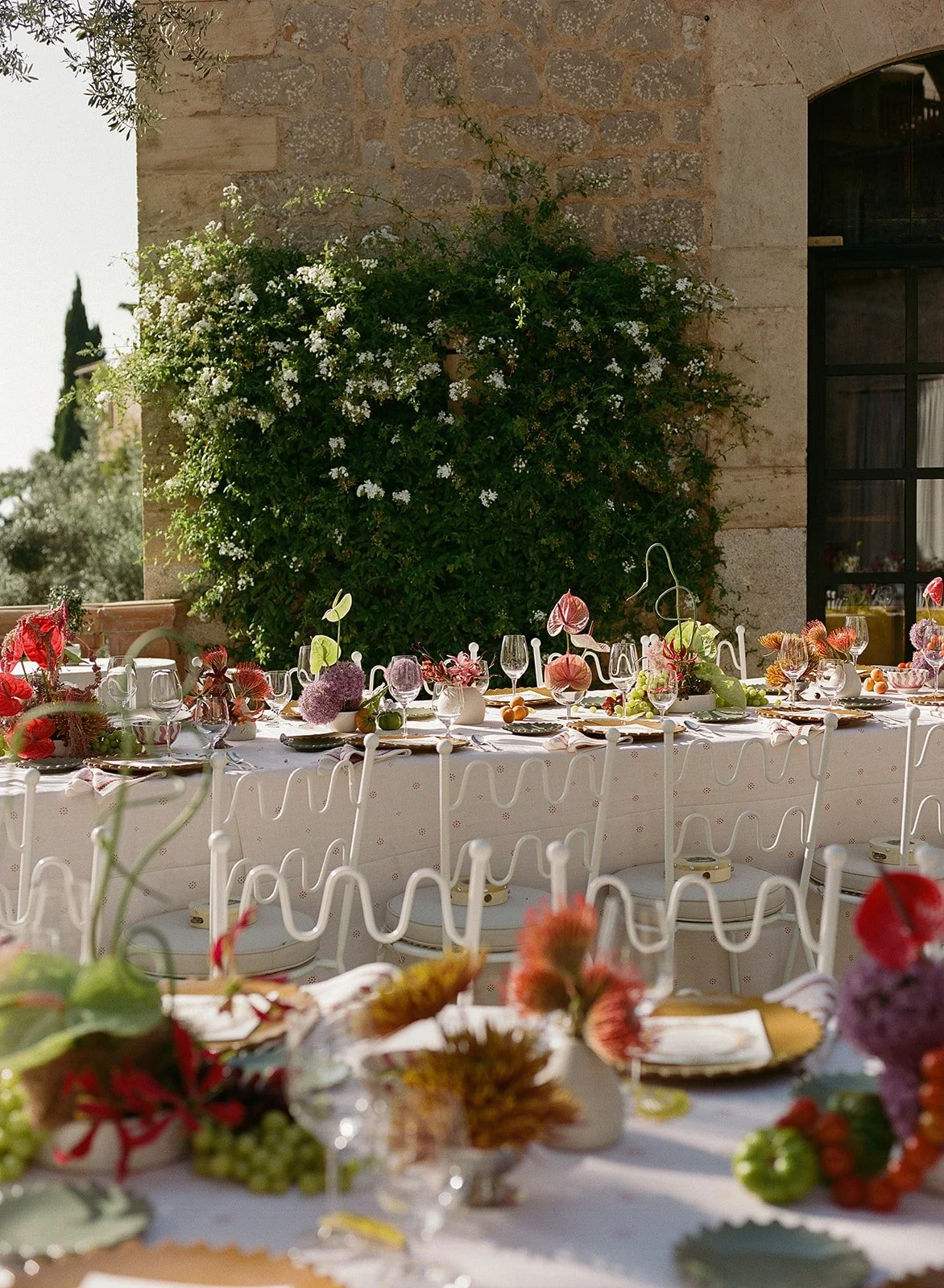 la-residencia-wedding-reception-floral-installations.jpg