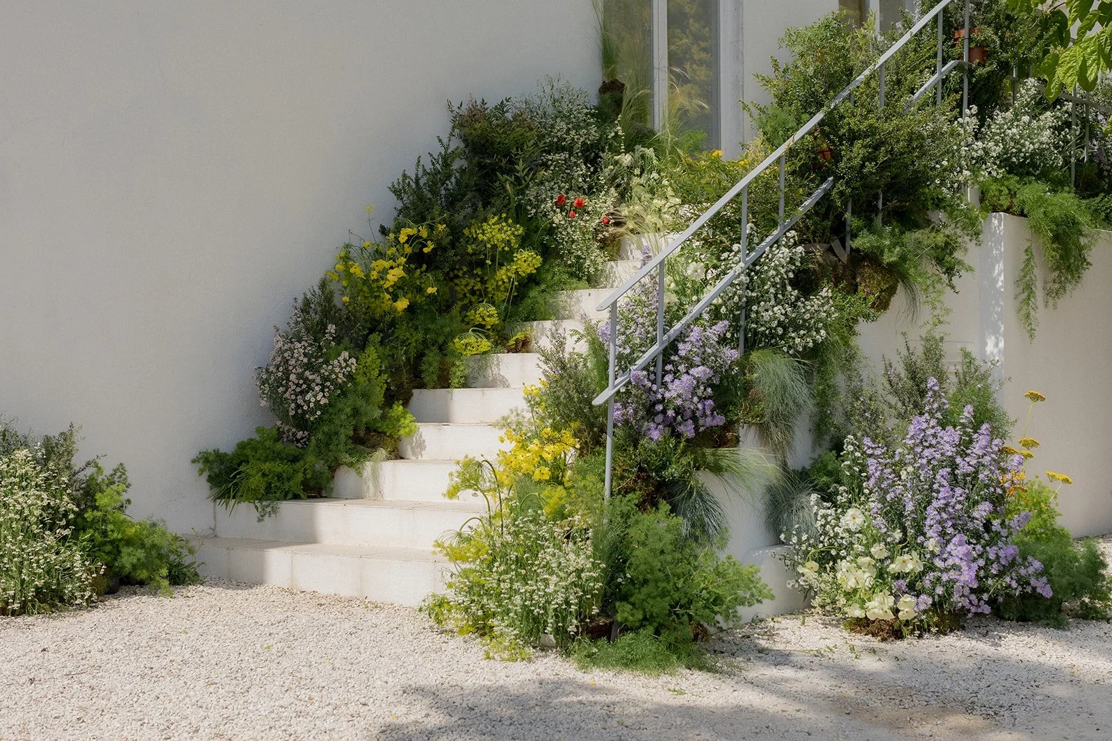 garden-staircase-white-green-floral-installation-artistic-destination-wedding-floral-design-oh-maria-flores-057.jpg