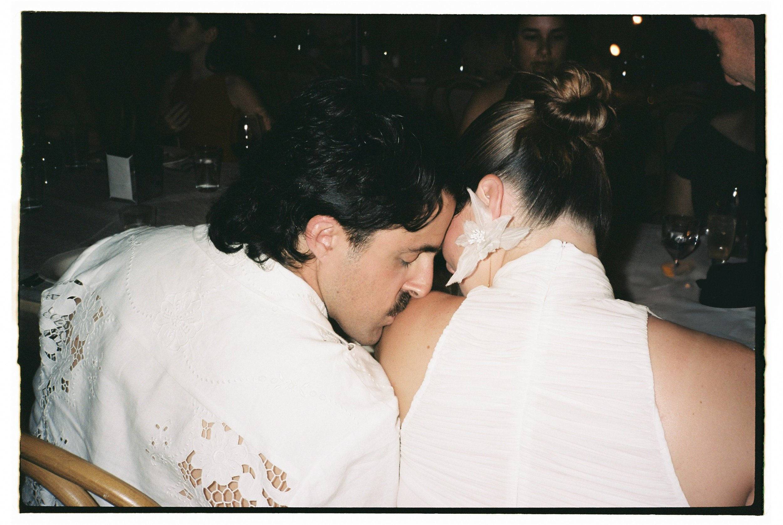 intimate-wedding-couple-candid-portrait-portuguese-destination-wedding-editorial-oh-maria-flores-043.jpg