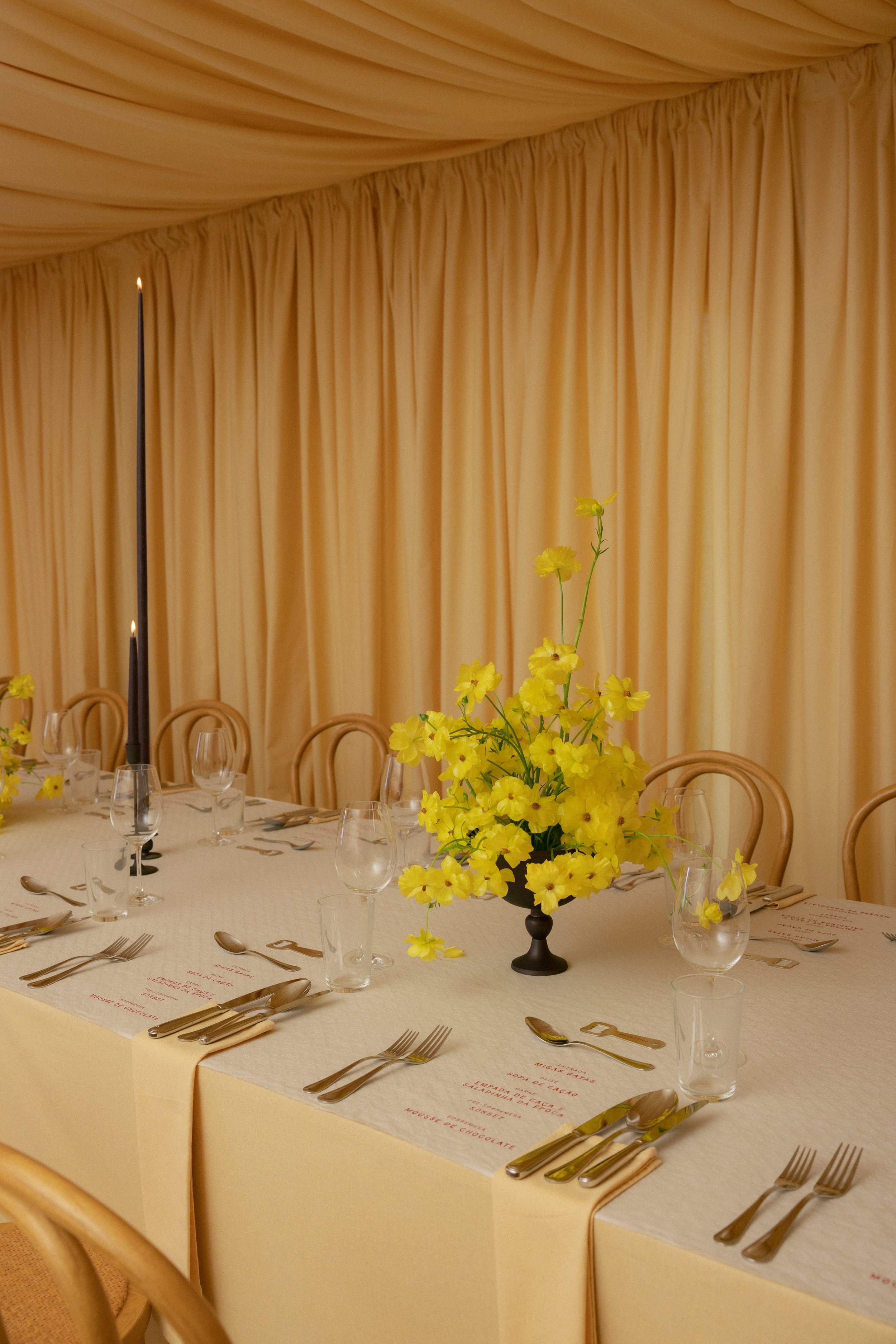 yellow-wedding-floral-centerpieces-long-table-artistic-destination-wedding-floral-design-oh-maria-flores-030.jpg