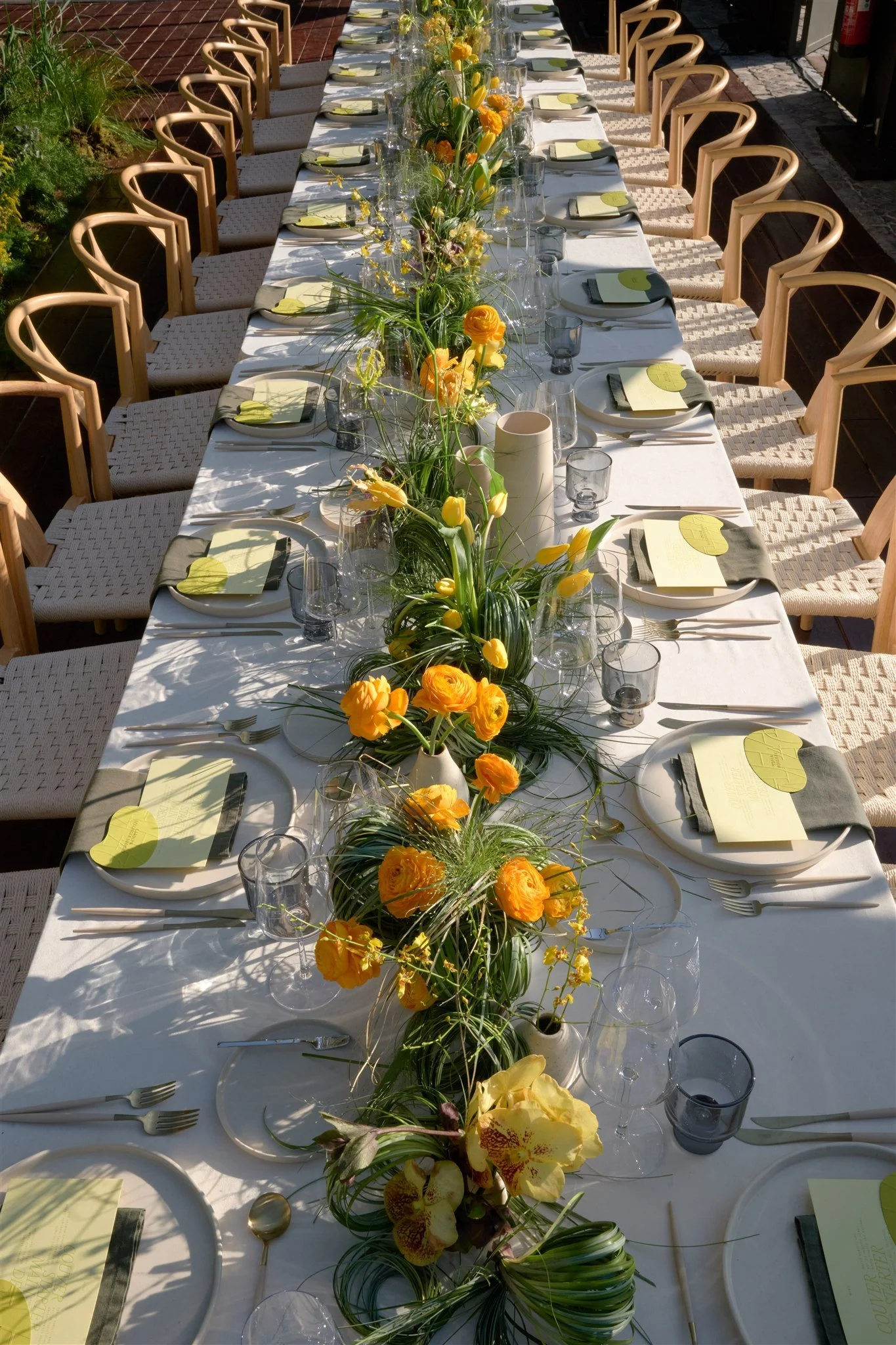 organic-yellow-wedding-tablescape-sintra-portugal.jpg