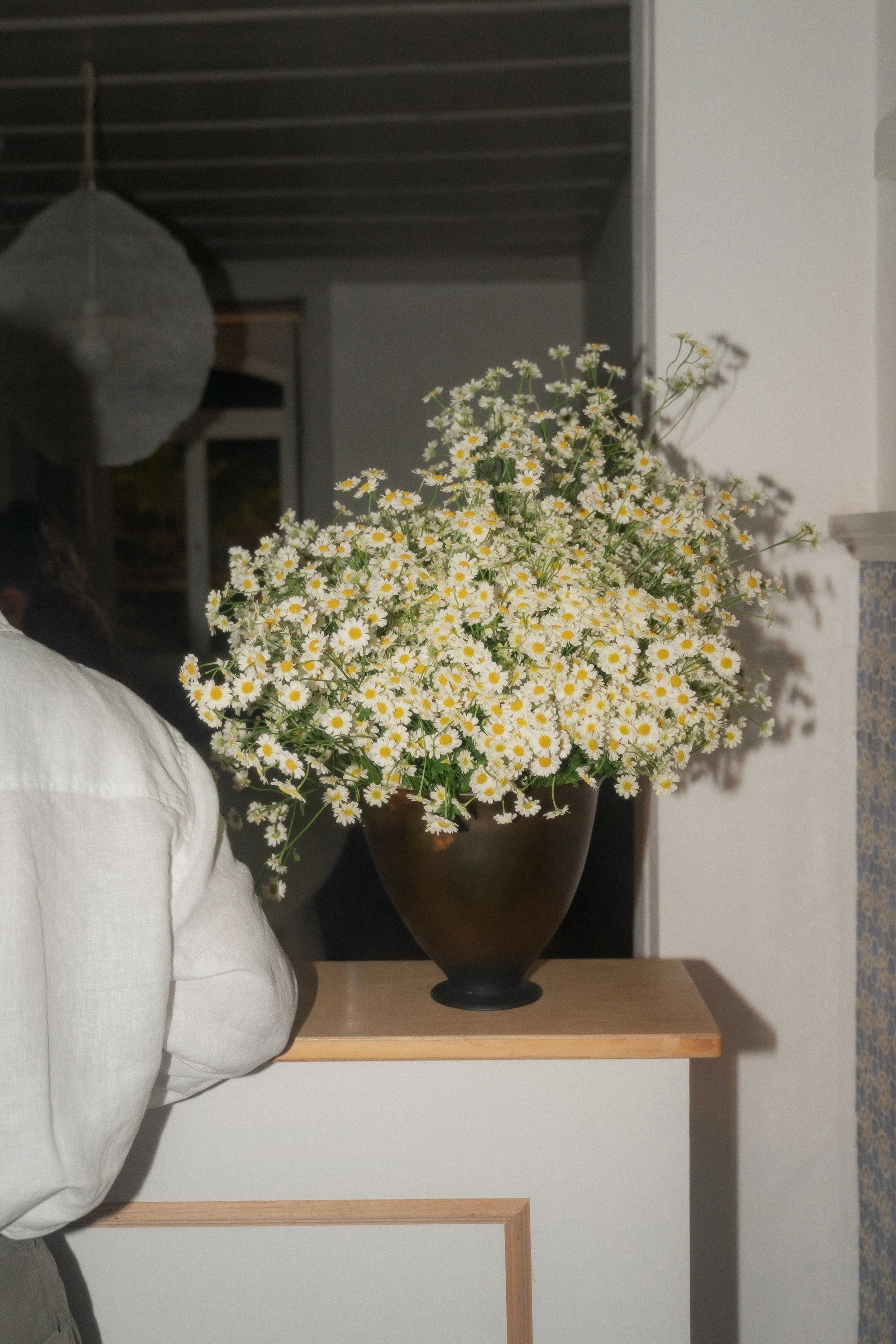 abundant-white-floral-arrangement-reception-artistic-destination-wedding-floral-design-oh-maria-flores-035.jpg