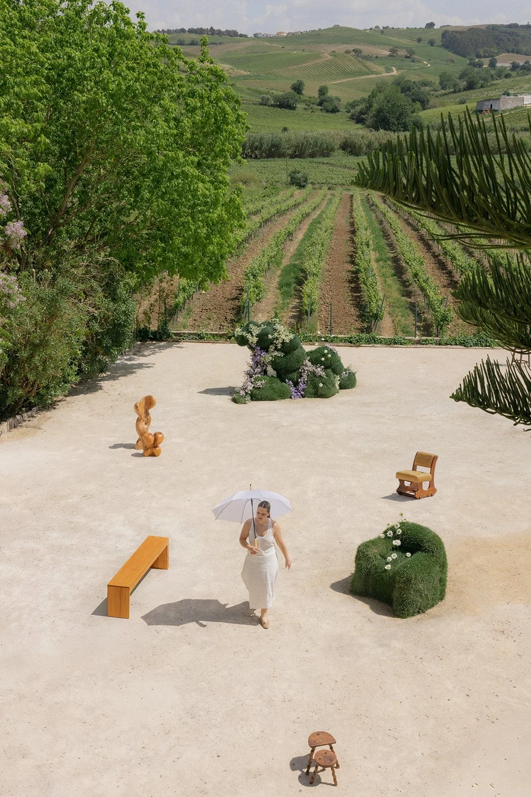 countryside-wedding-ceremony-sculptural-seating-editorial-wedding-event-design-oh-maria-flores-060.jpg