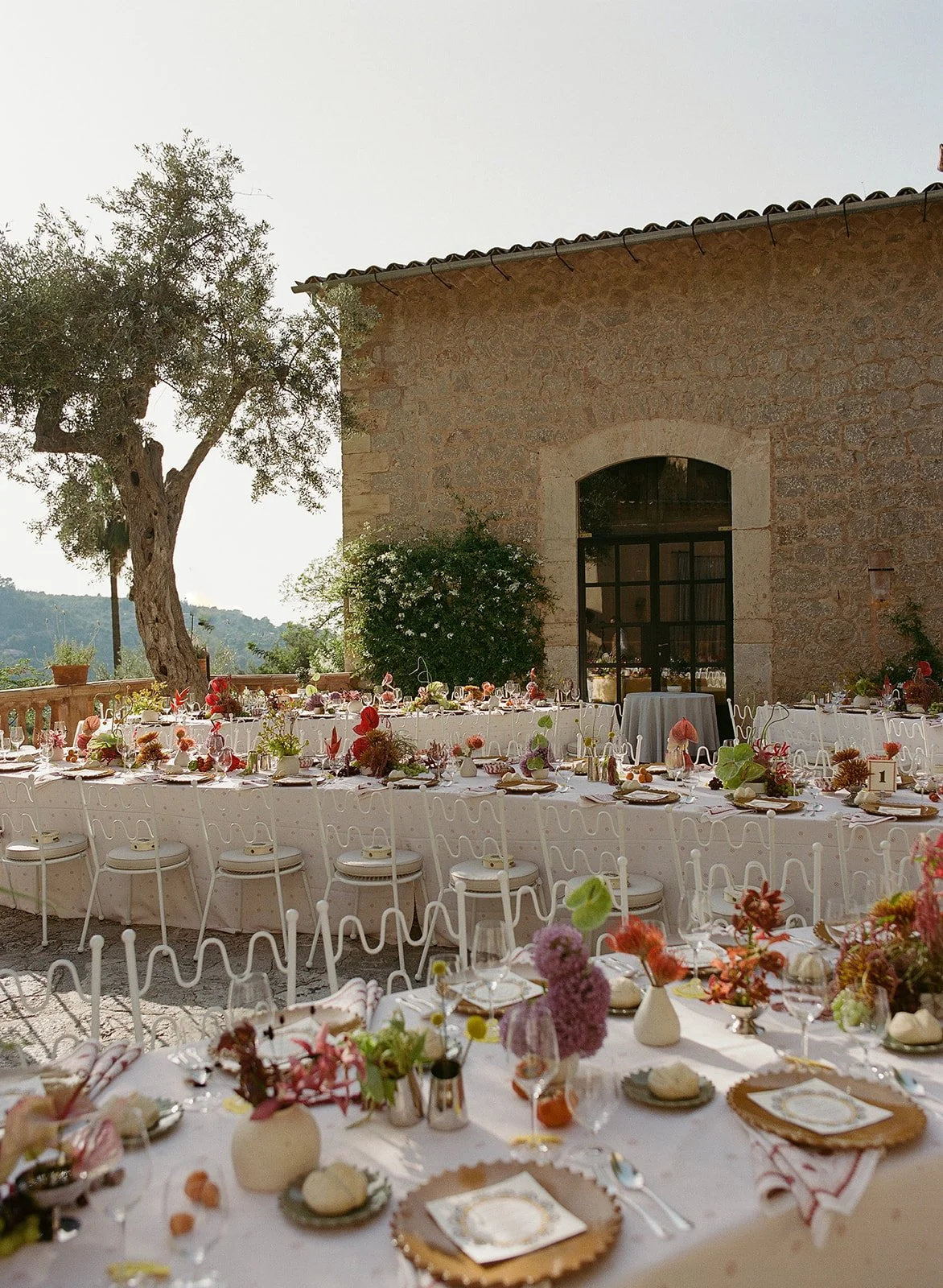 belmond-la-residencia-reception-floral-design.jpg