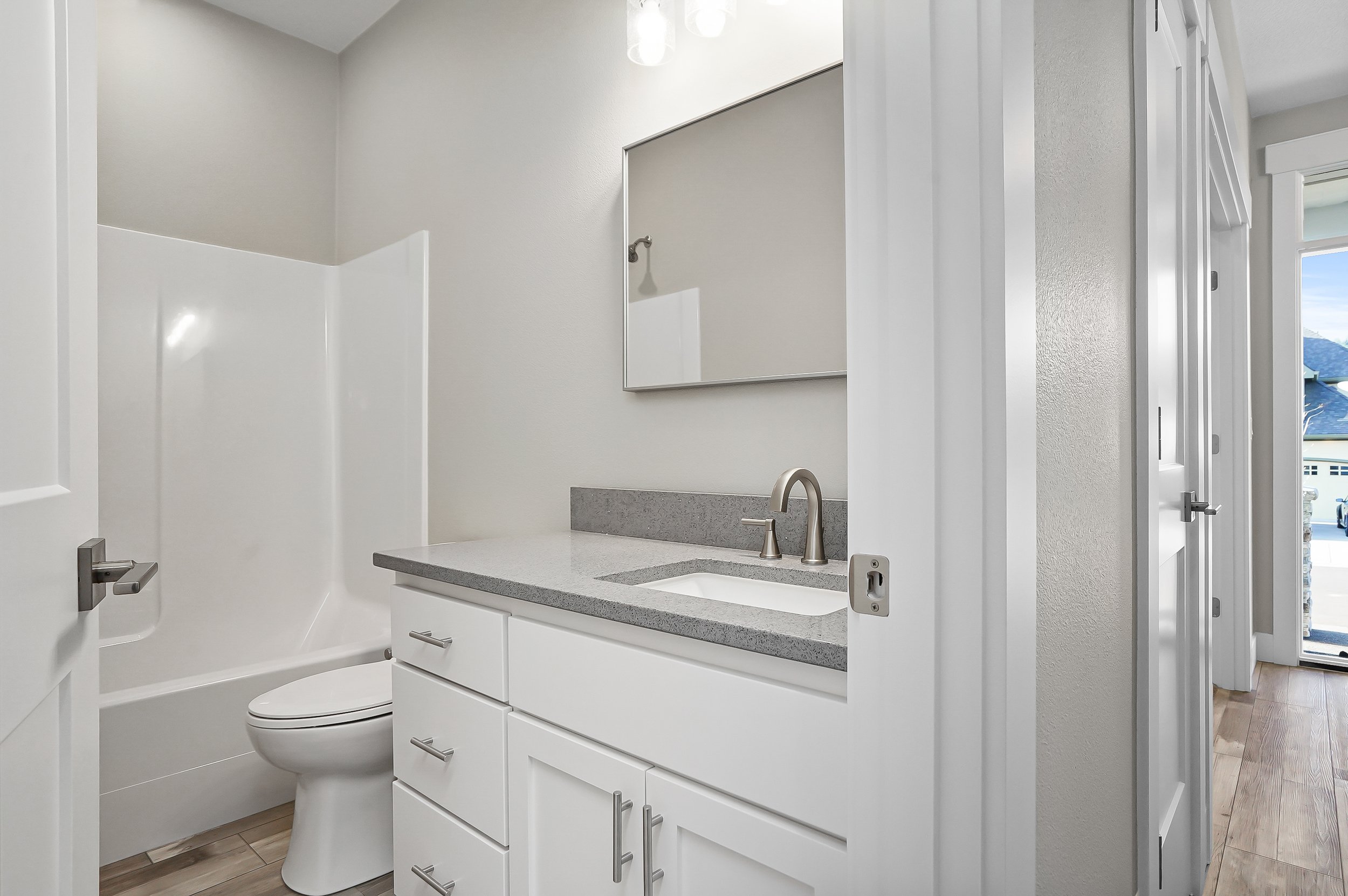 Custom home build by LNC Homes in Silverton, Oregon - 28.jpg