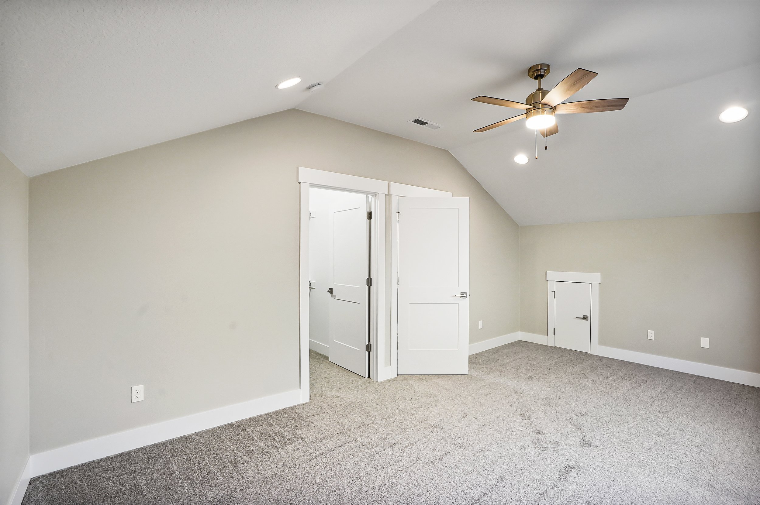 Custom home build by LNC Homes in Silverton, Oregon - 43.jpg