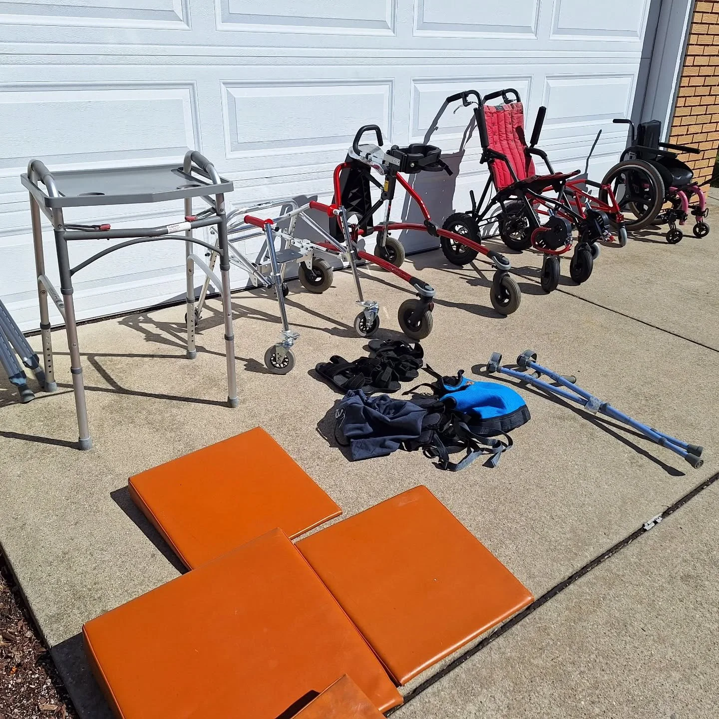 A friend dropped off all of this equipment at the house on Friday. I loaded it and took it to World Medical Relief, soon it will be a blessing to another person. Thanks Renee!