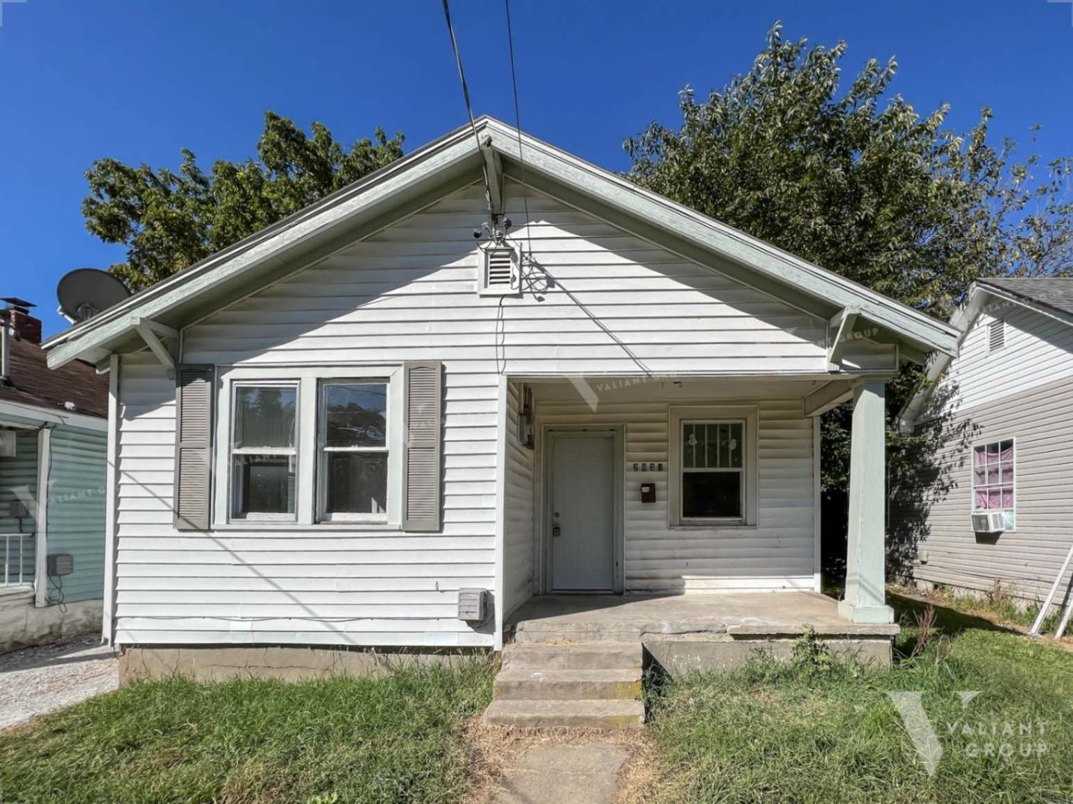 jpeg-optimizer_Rental House in Springfield Missouri - 2033 North Boonville - Exterior Front Door (1).jpg