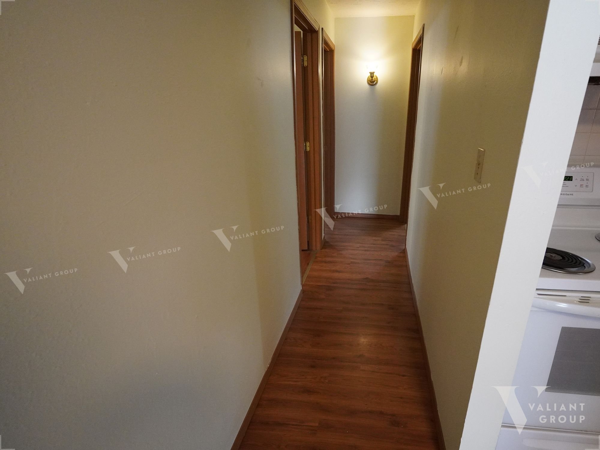 Marshfield Apartment Rental 41 Northridge Drive - hallway.jpg