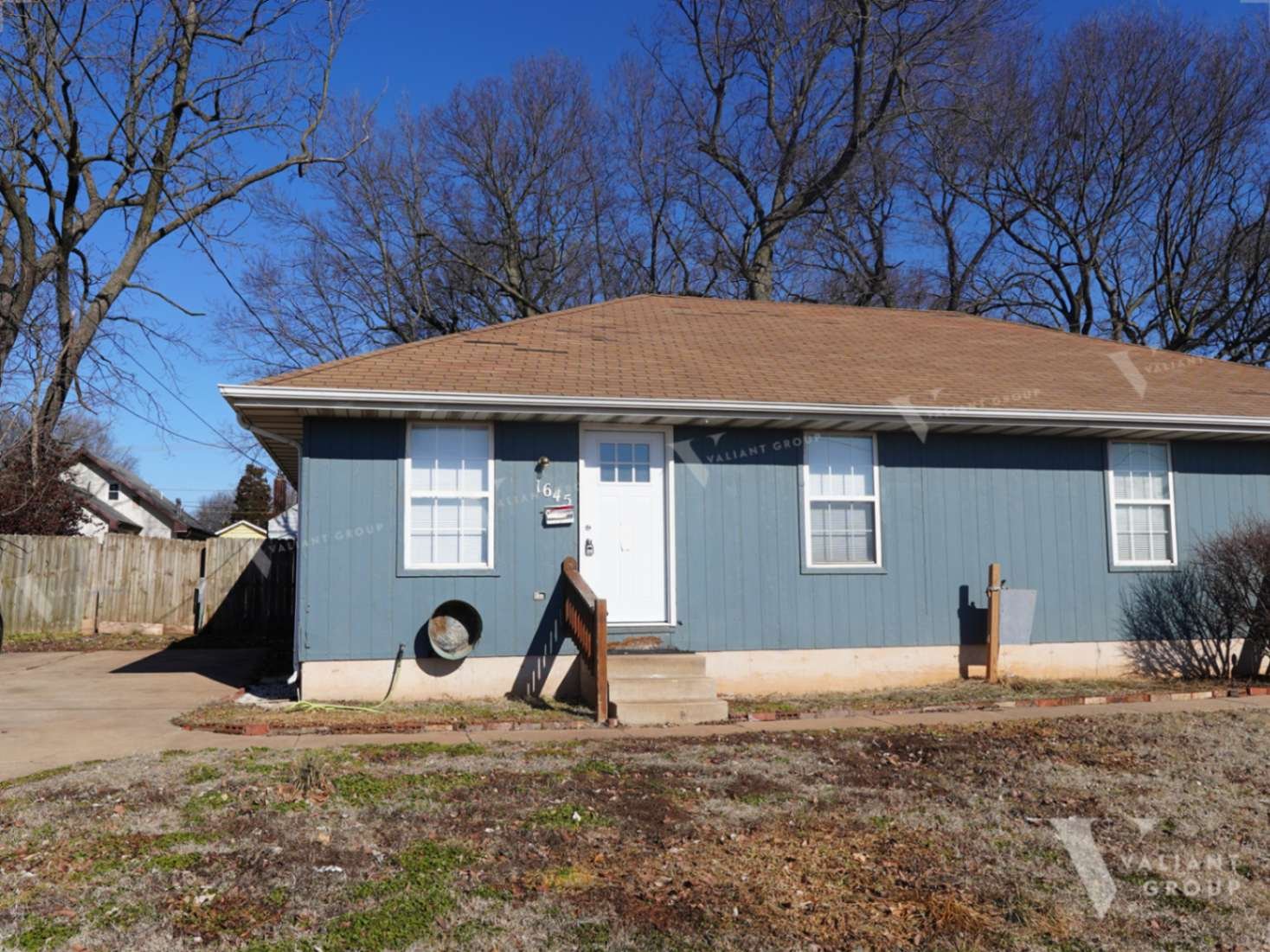 Duplex For Lease Springfield MO - 1645 E Chestnut - Exterior Front.jpg