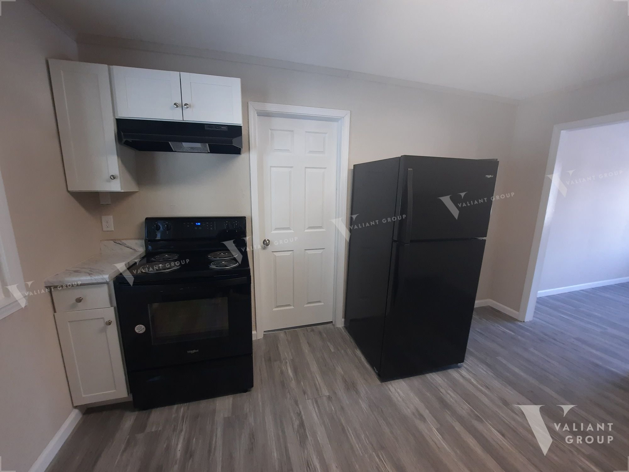 House-For-Rent-1326-N-Prospect-Ave-Springfield- MO-07-Kitchen-Stove.jpg