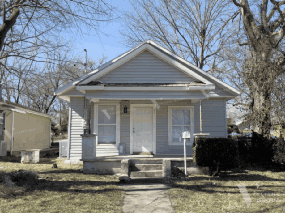 Rental-House-2147-N-Newton-Springfield-MO-01-Exterior-Front.png