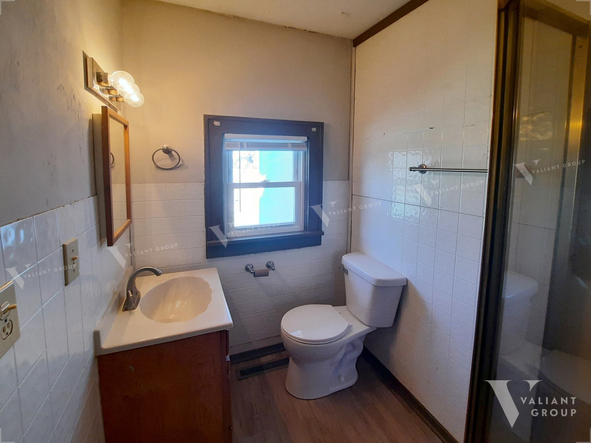 House-for-Rent-2223-W-Elm-St-Springfield-MO-12-Bathroom.jpg