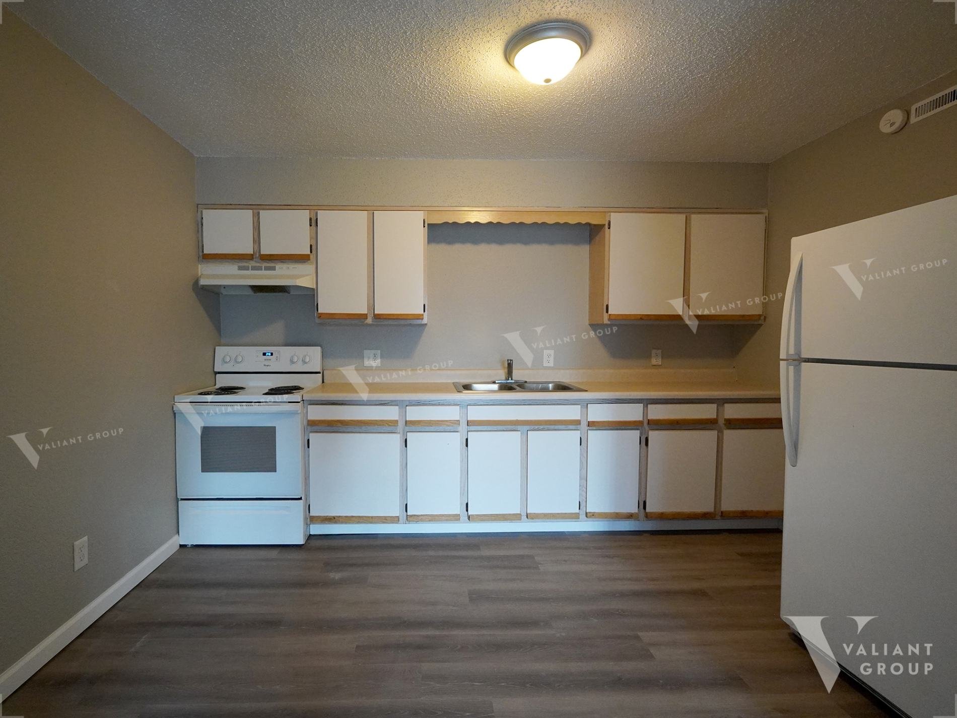 Apartment-Rental-865-S-Douglas-Ave-Springfield-Apt-34--03-Kitchen.jpg