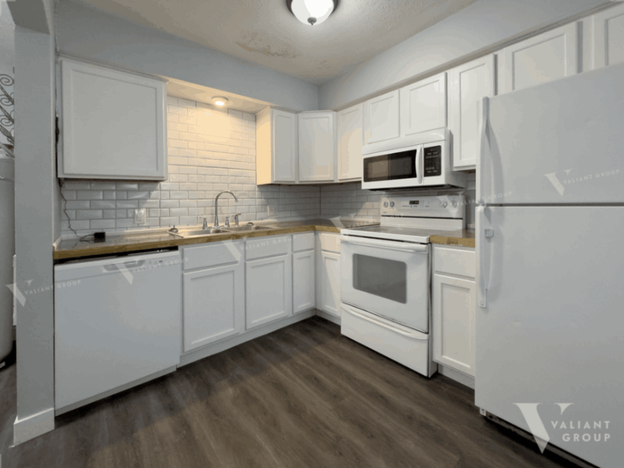 Rental-House-820-N-Prospect-Ave-Springfield-MO-04-Kitchen.png