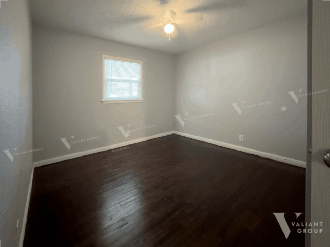 Rental-House-820-N-Prospect-Ave-Springfield-MO-08-Bedroom.png