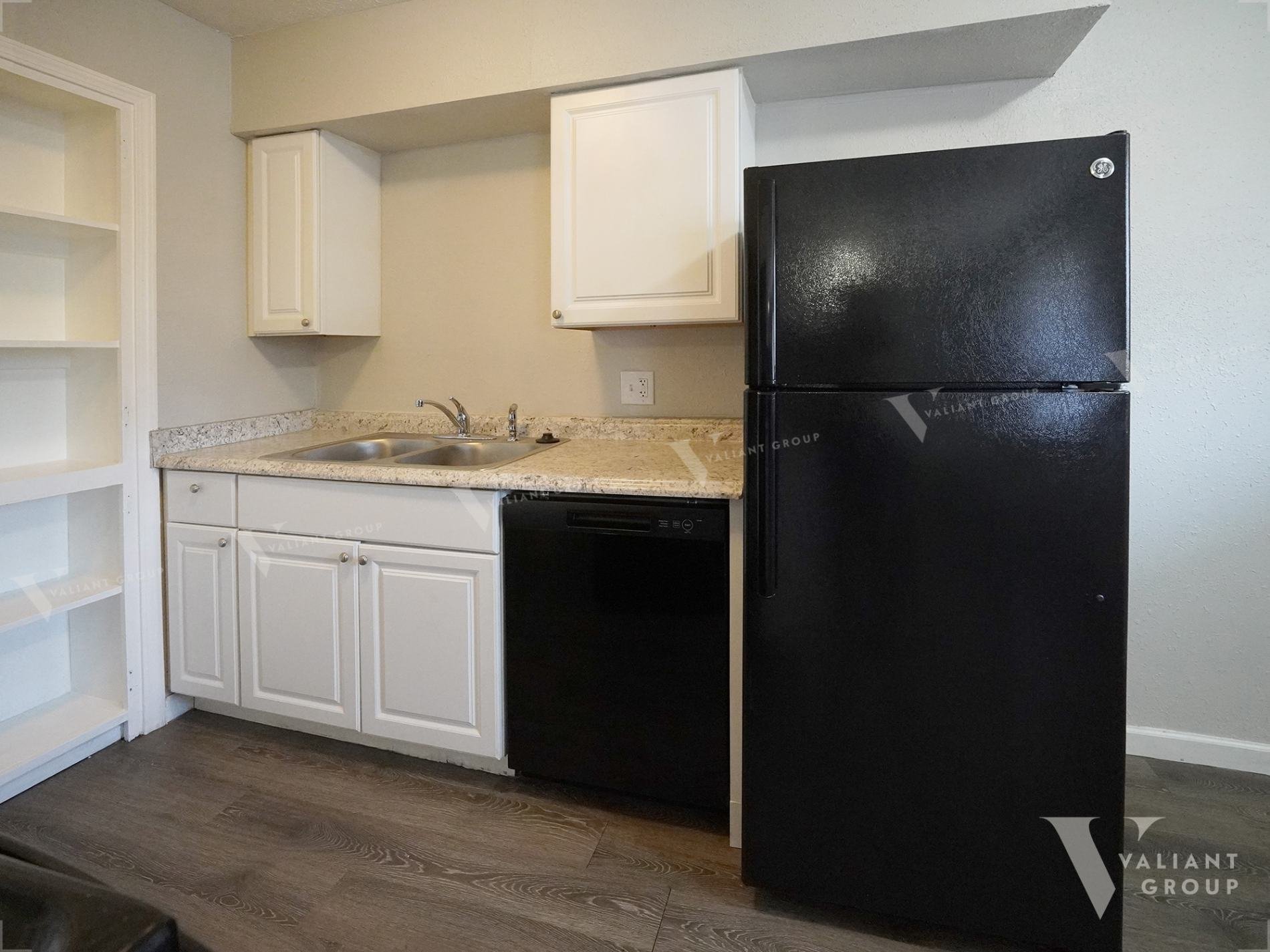 Apartment-For-Rent-2107-E-Cherry-St-Springfield-MO-109--03-Kitchen.jpg