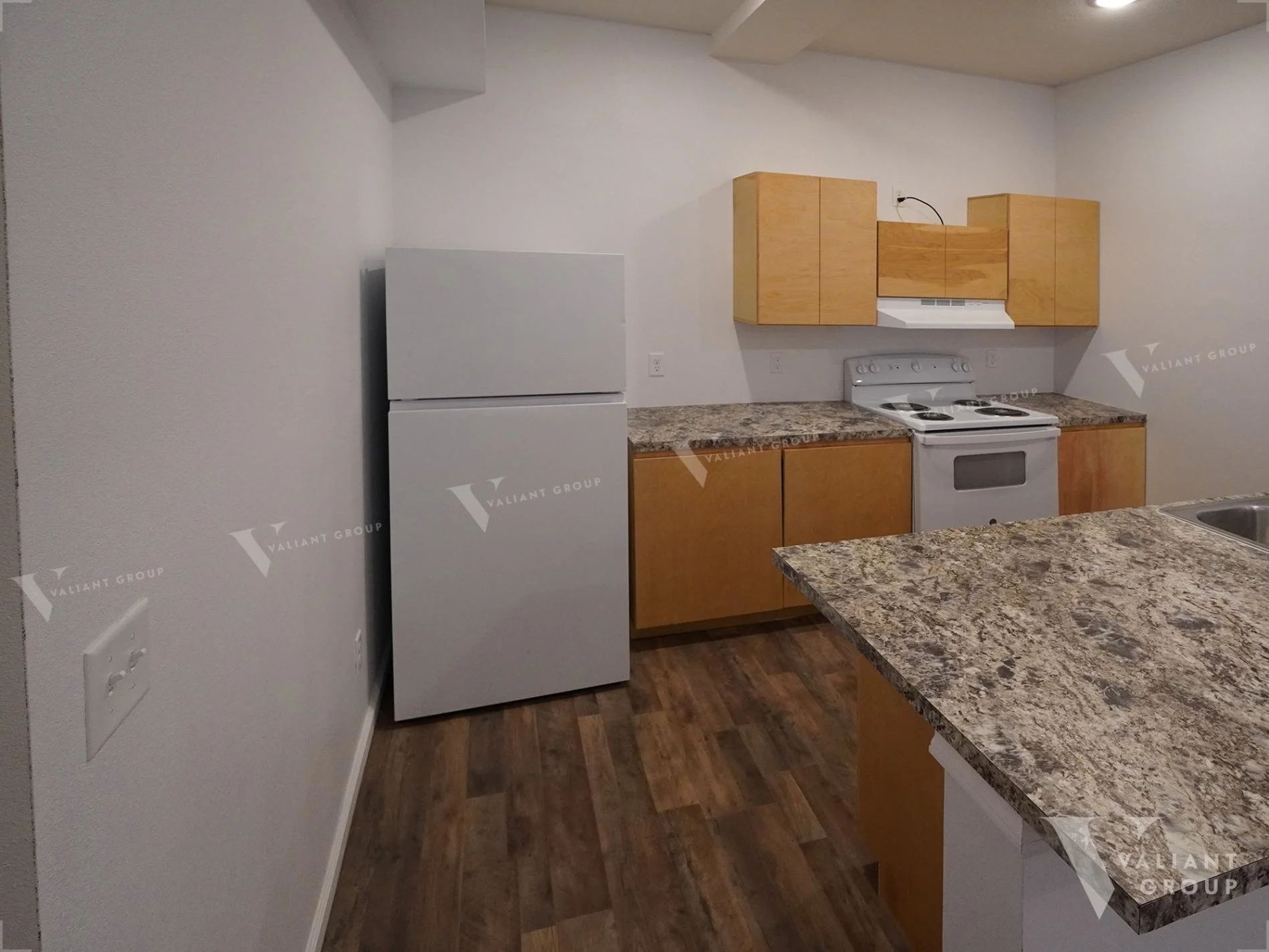 Apartment-Springfield-Mo-2420-E-Blaine-Apt-02-04-Kitchen.jpg