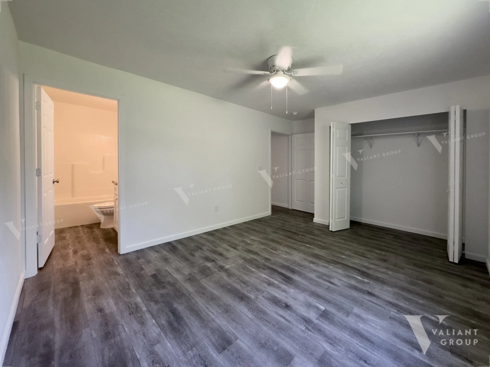 3-Bedroom-2-Bath-1618-W-Scott-St-Springfield-MO--12-Master-Bedroom.jpg