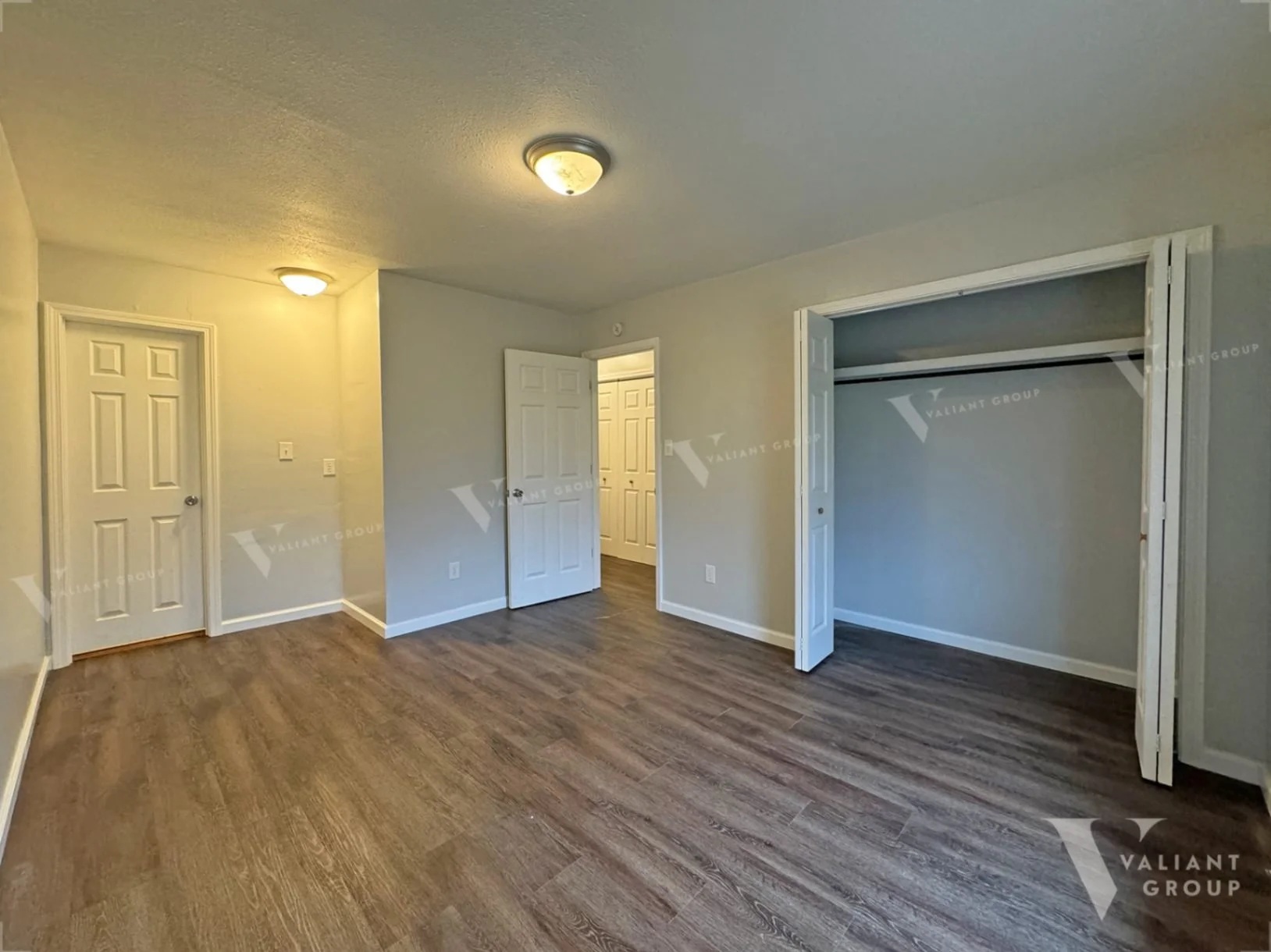 Rental-Duplex-1022-S-Lexington-Ave-Springfield-MO-65802-11-Master-Bedroom.jpg