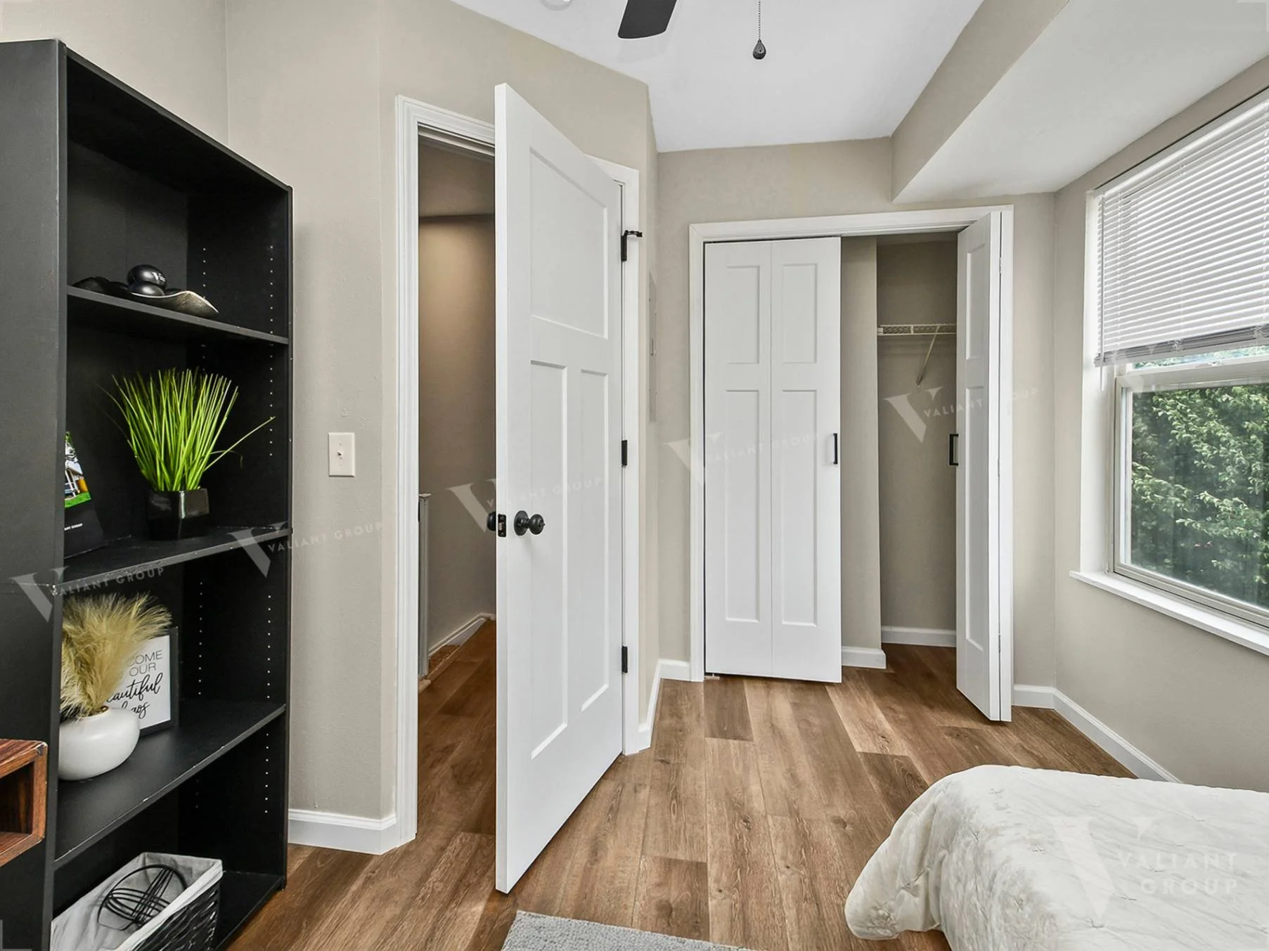 Townhome-Apartments-for-Rent-2323-E-Cherry-St-Springfield-MO-65802-11-First-Bedroom.jpg
