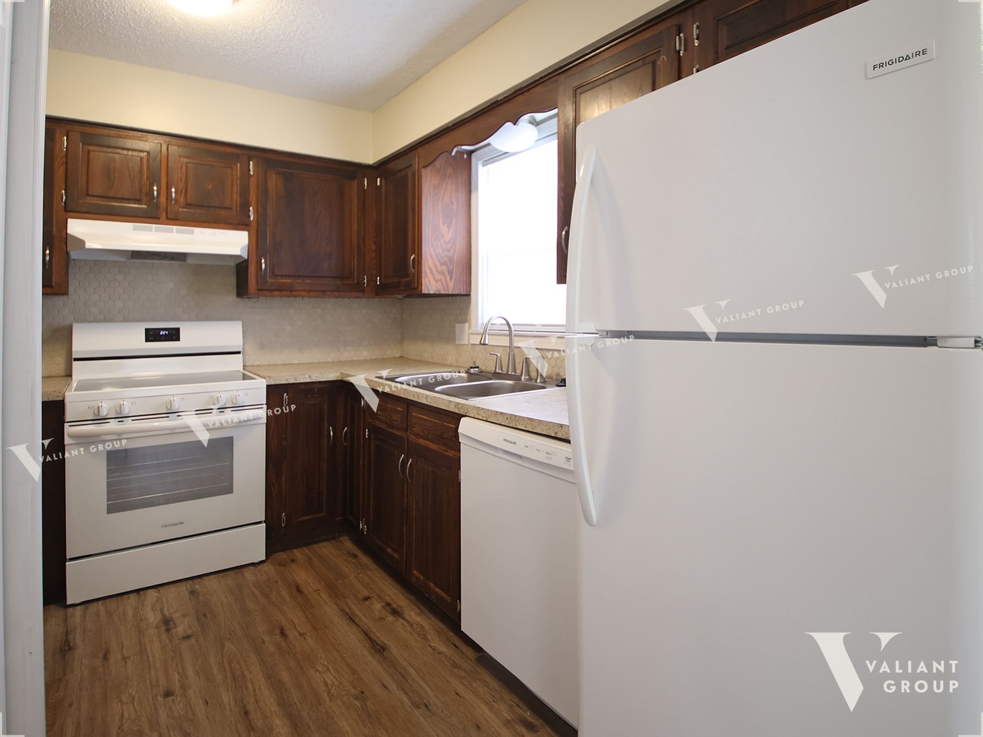 Apartment-For-Rent-500-E-Downing-St-Springfield-MO-65807-Unit-A--06-Kitchen.jpg