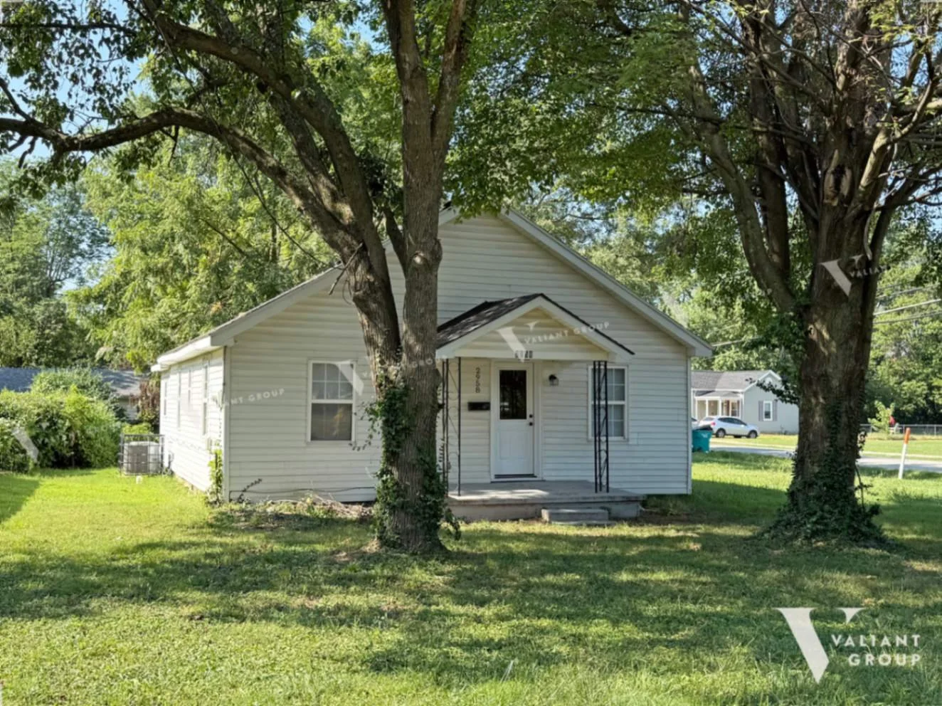01--2958-W-Nichols-St-Springfield-MO-65803-exterior.jpg