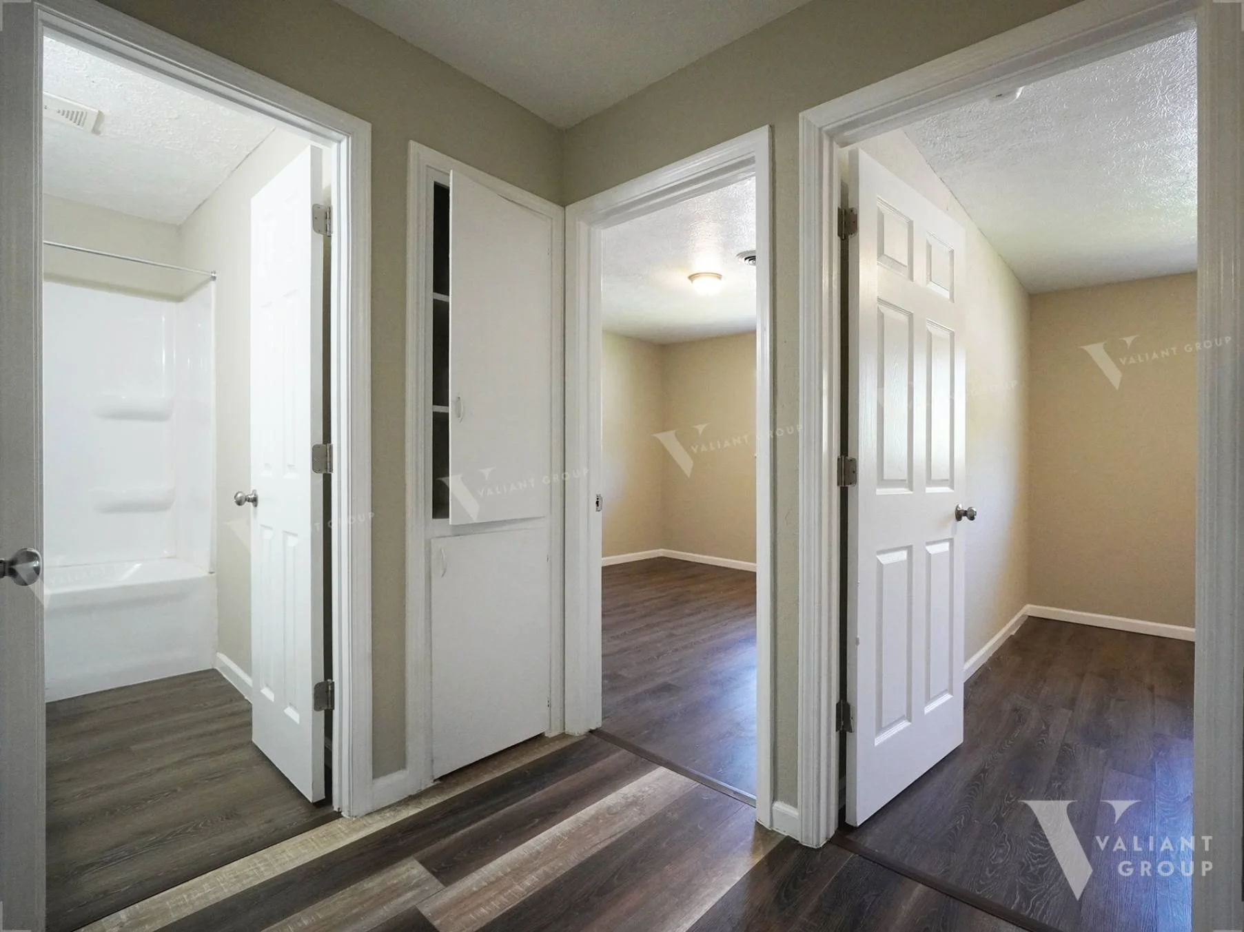 2107-E-Cherry-St-Apt-206--05-Hallway-Coat-Linen-Closet.jpg