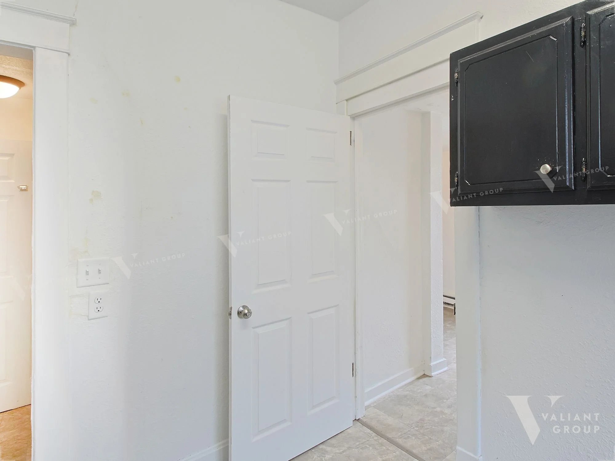 Apartment-For-Rent-1032-E-Commercial-St-65803-Unit-C-11-interior-Kitchen.jpg