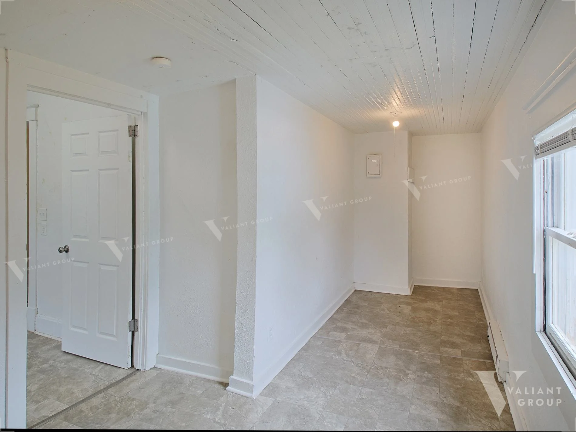 Apartment-For-Rent-1032-E-Commercial-St-65803-Unit-C-13-interior-Bedroom.jpg