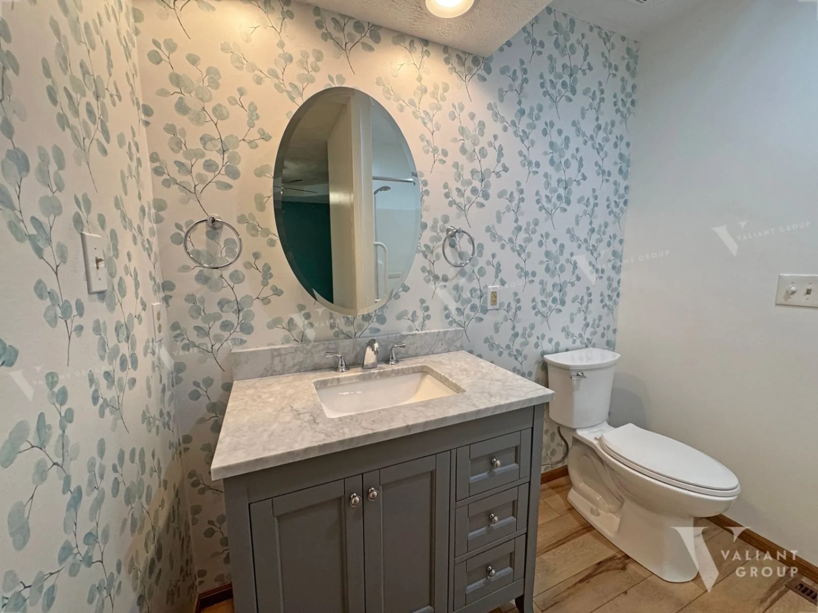 4105-S-Oak-St-Springfield-MO-15-primary-bathroom-sink.jpg