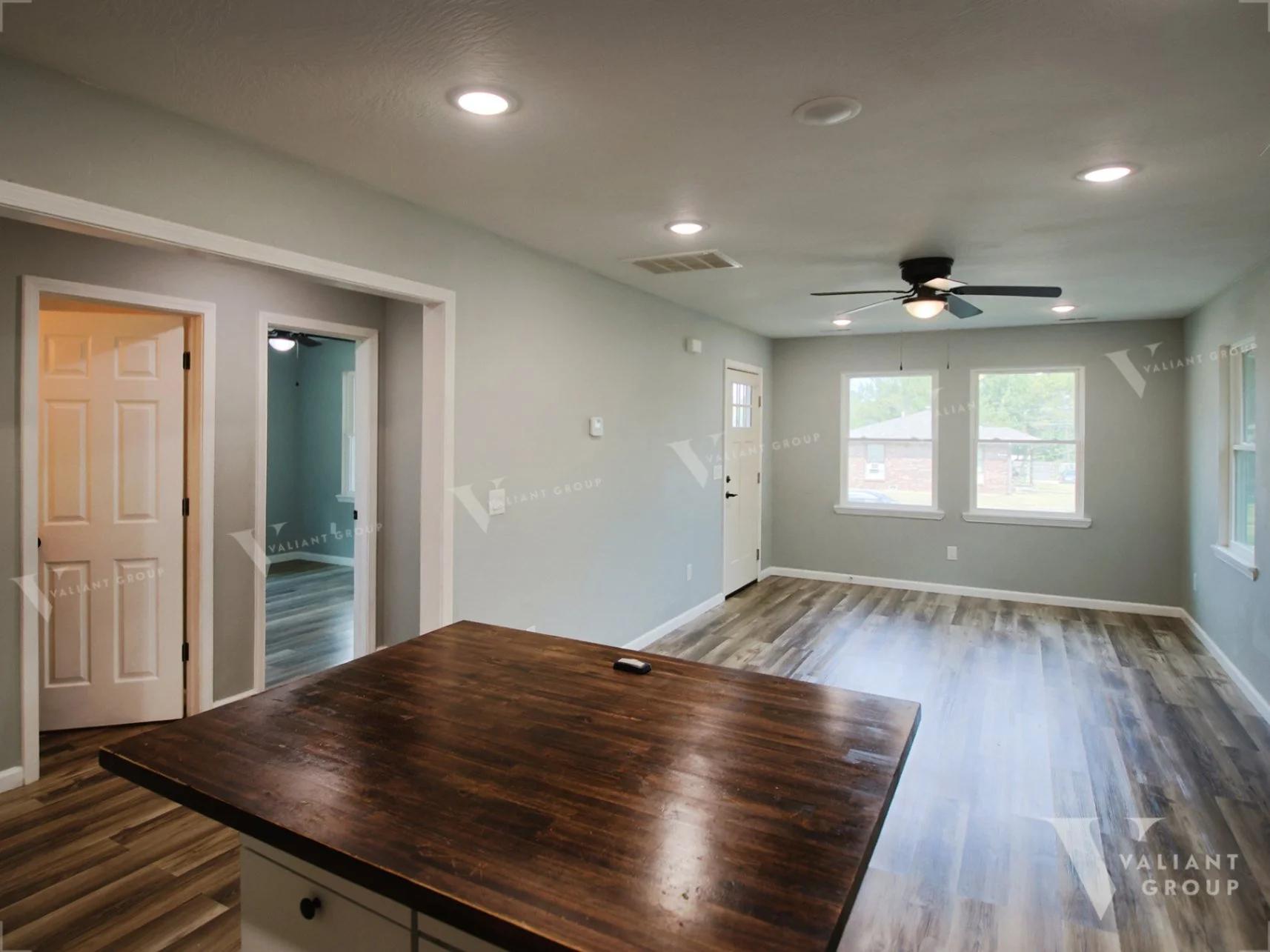 1038-W-Thoman-St-65803--09--LivingRoom.jpg