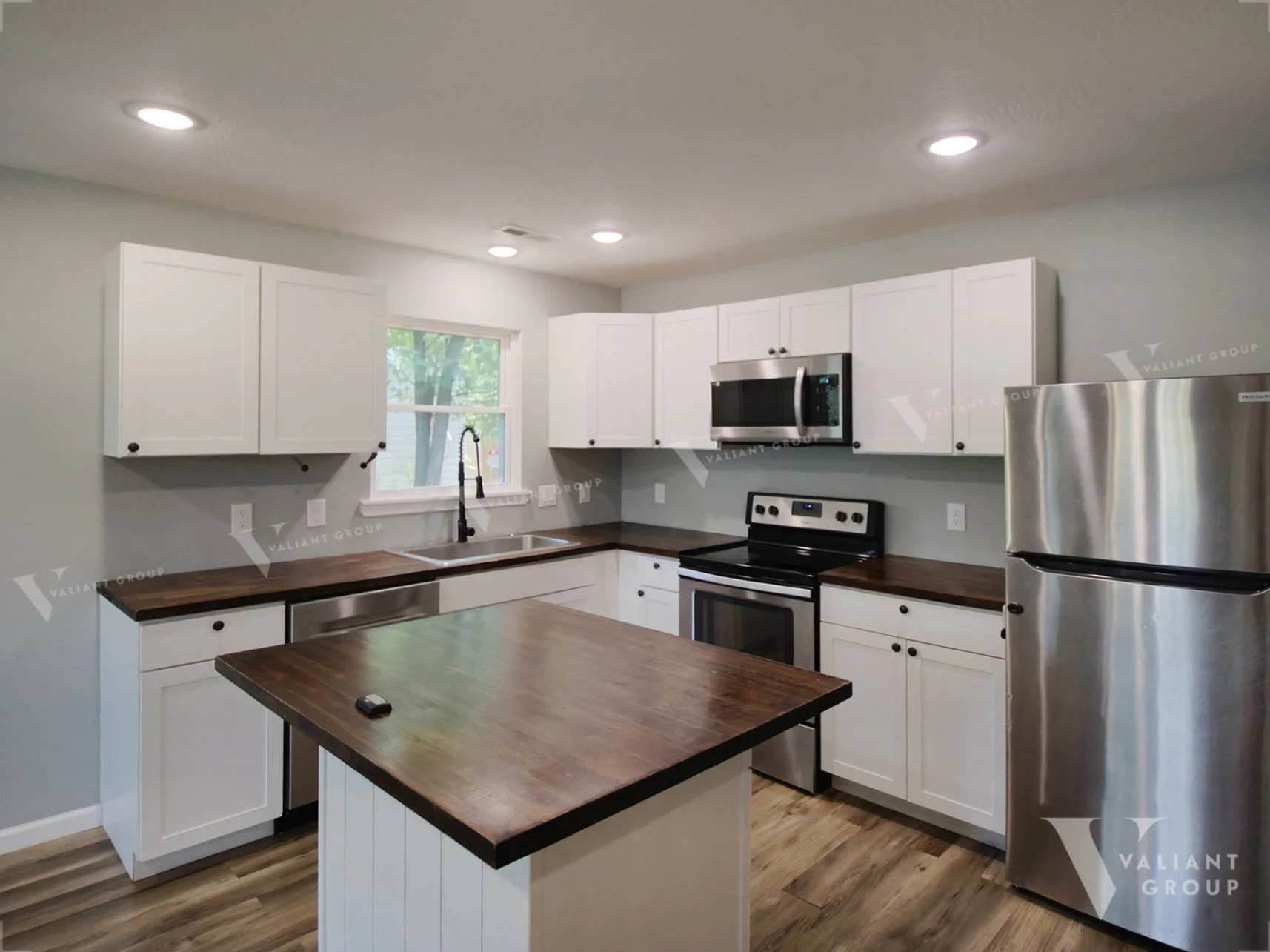 1038-W-Thoman-St-65803--11-Kitchen.jpg
